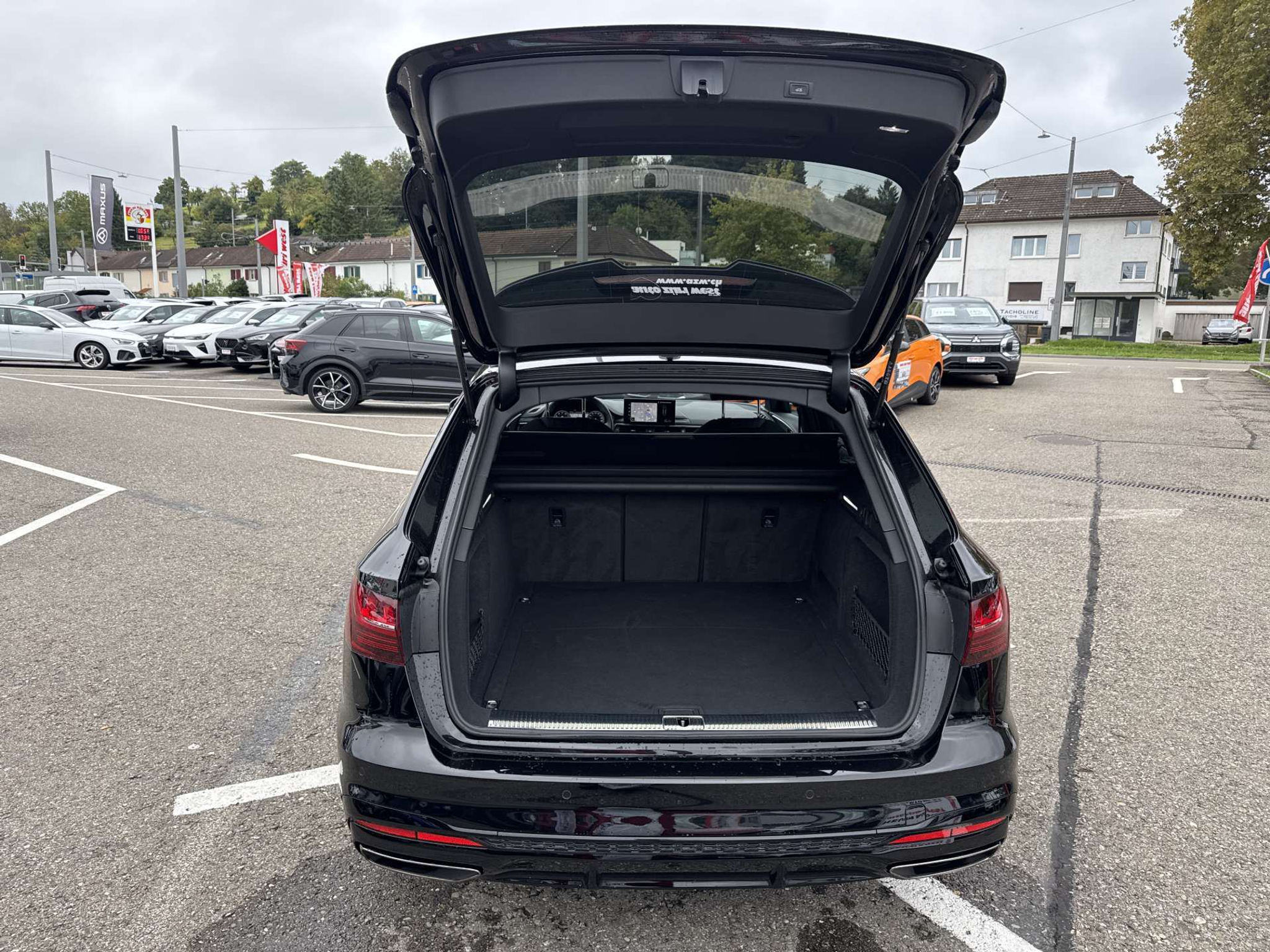 listing desktop thumbnail image 7