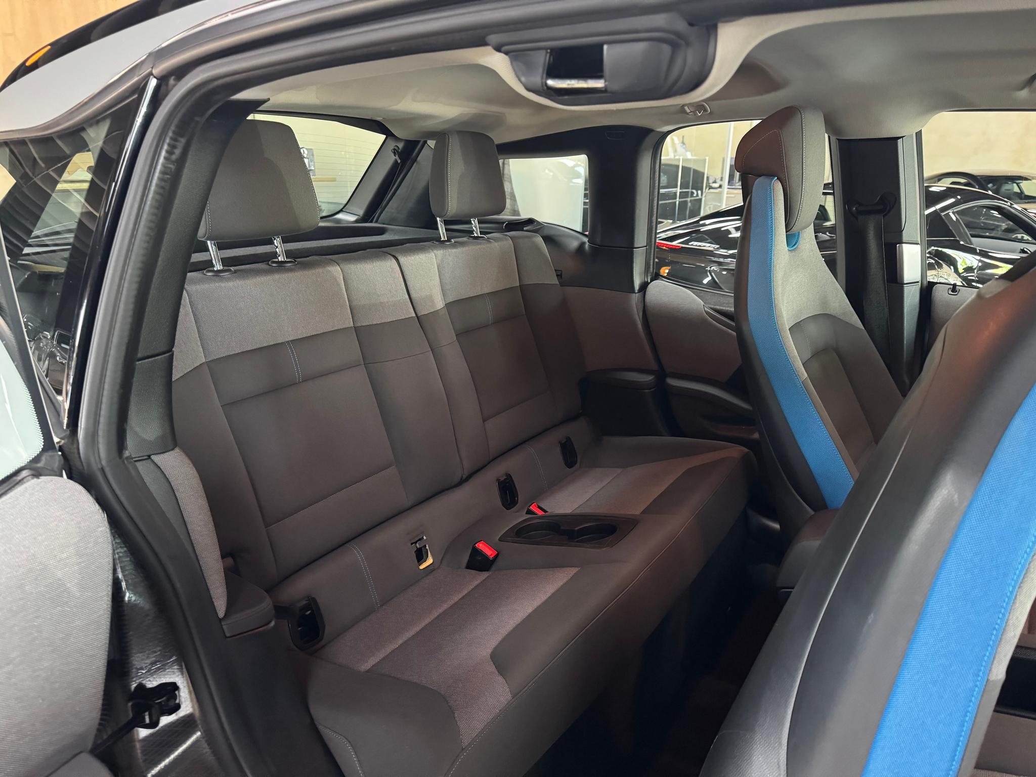 listing desktop thumbnail image 15