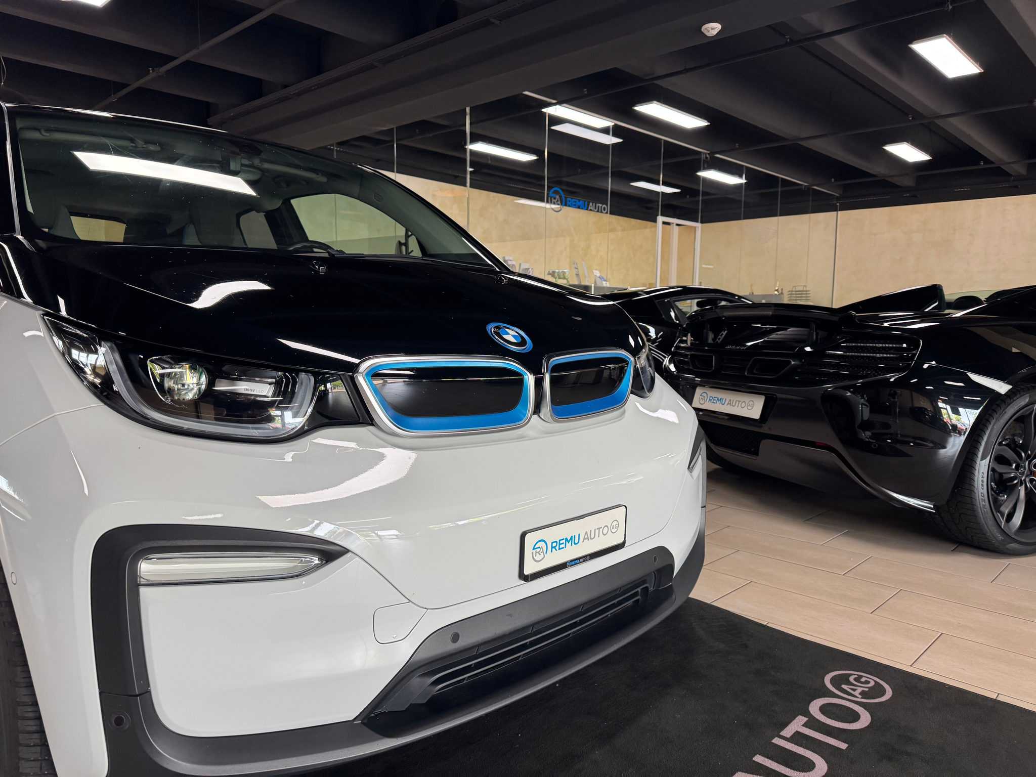 listing desktop thumbnail image 7