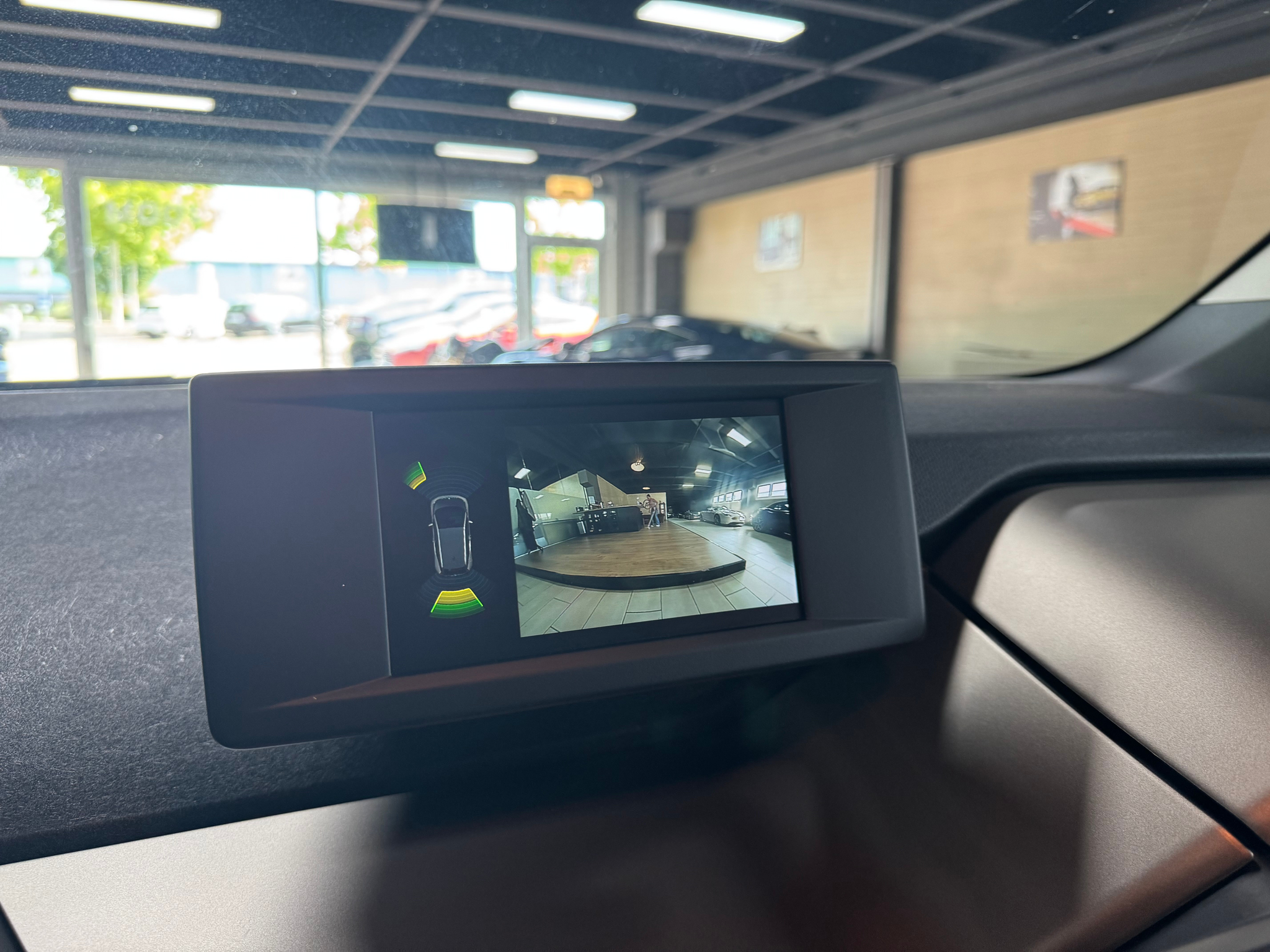 listing desktop thumbnail image 19