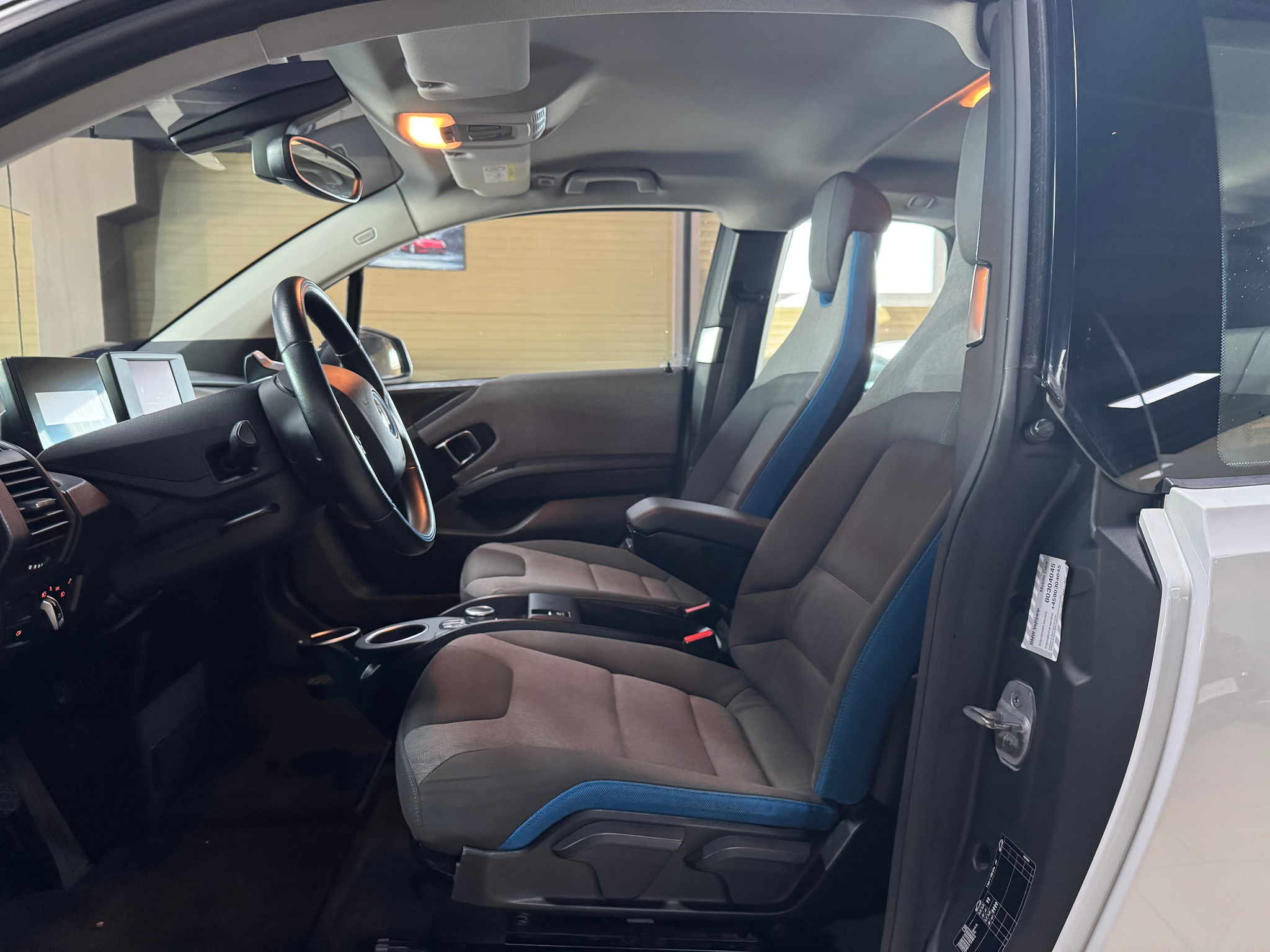 listing desktop thumbnail image 11