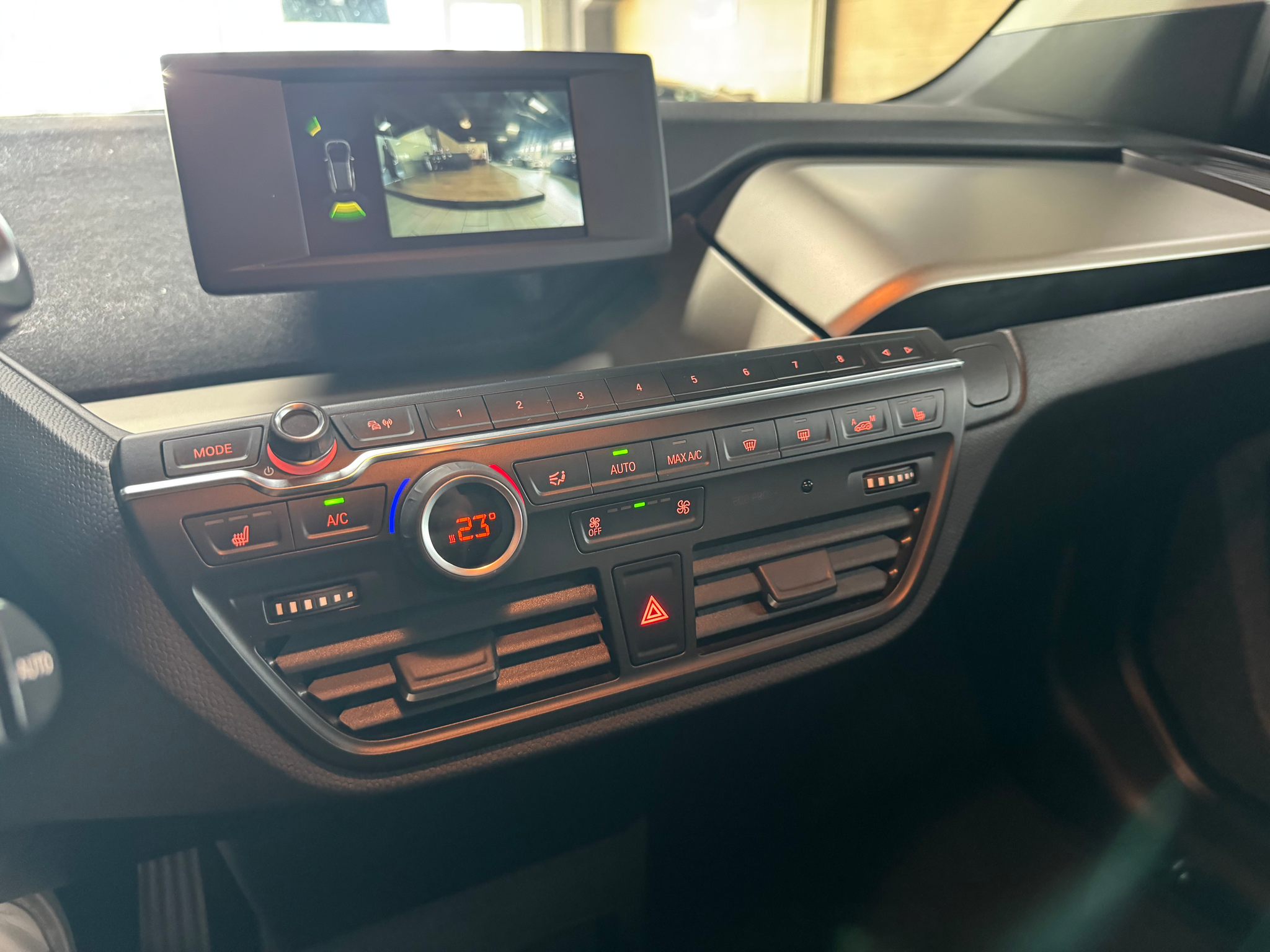 listing desktop thumbnail image 22