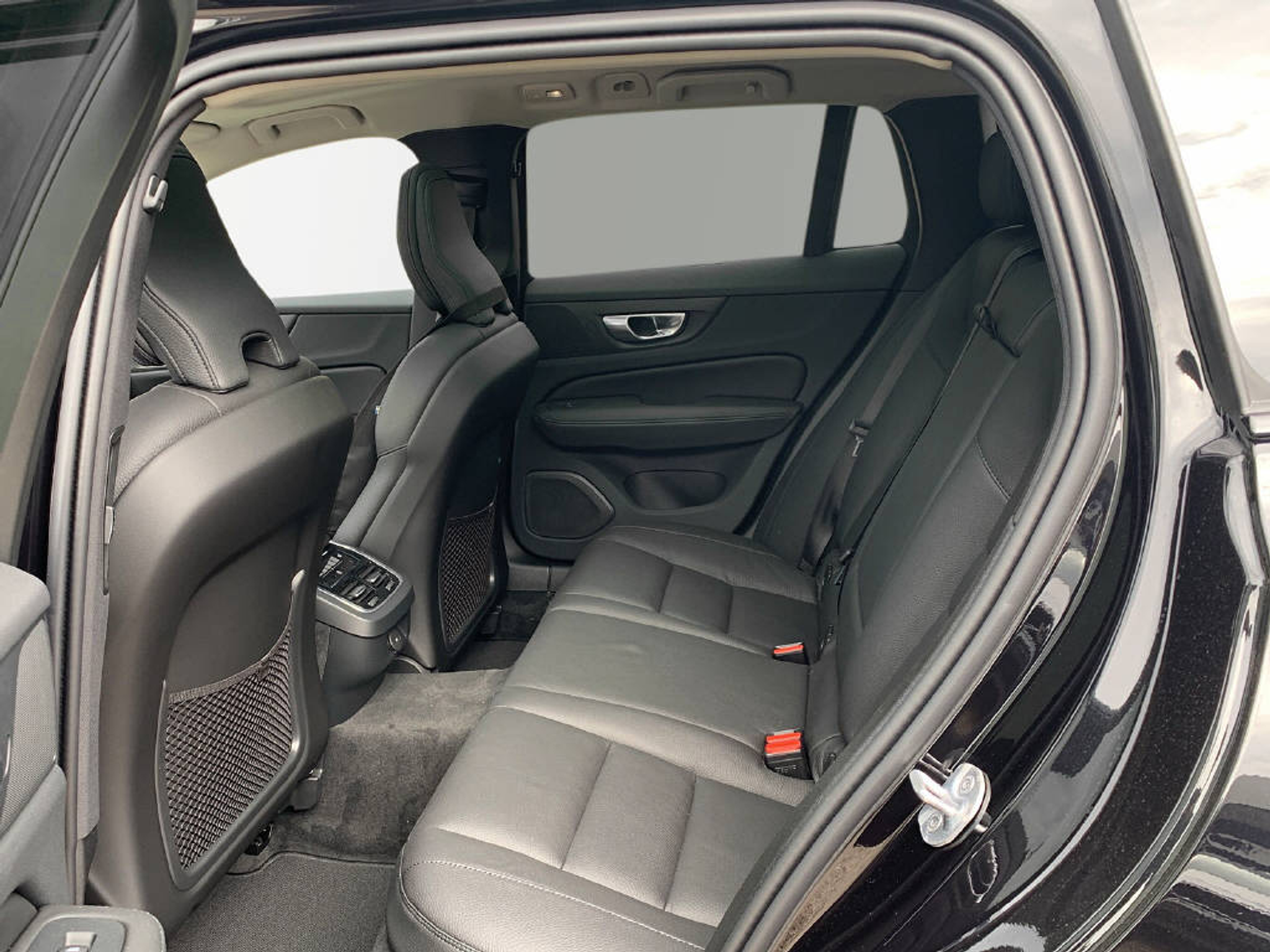 listing desktop thumbnail image 10