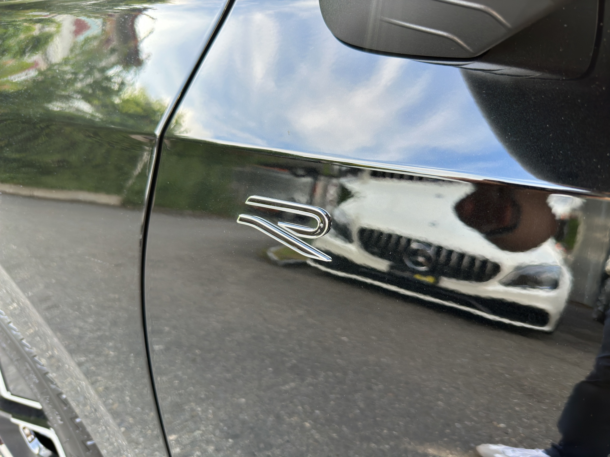 listing desktop thumbnail image 9