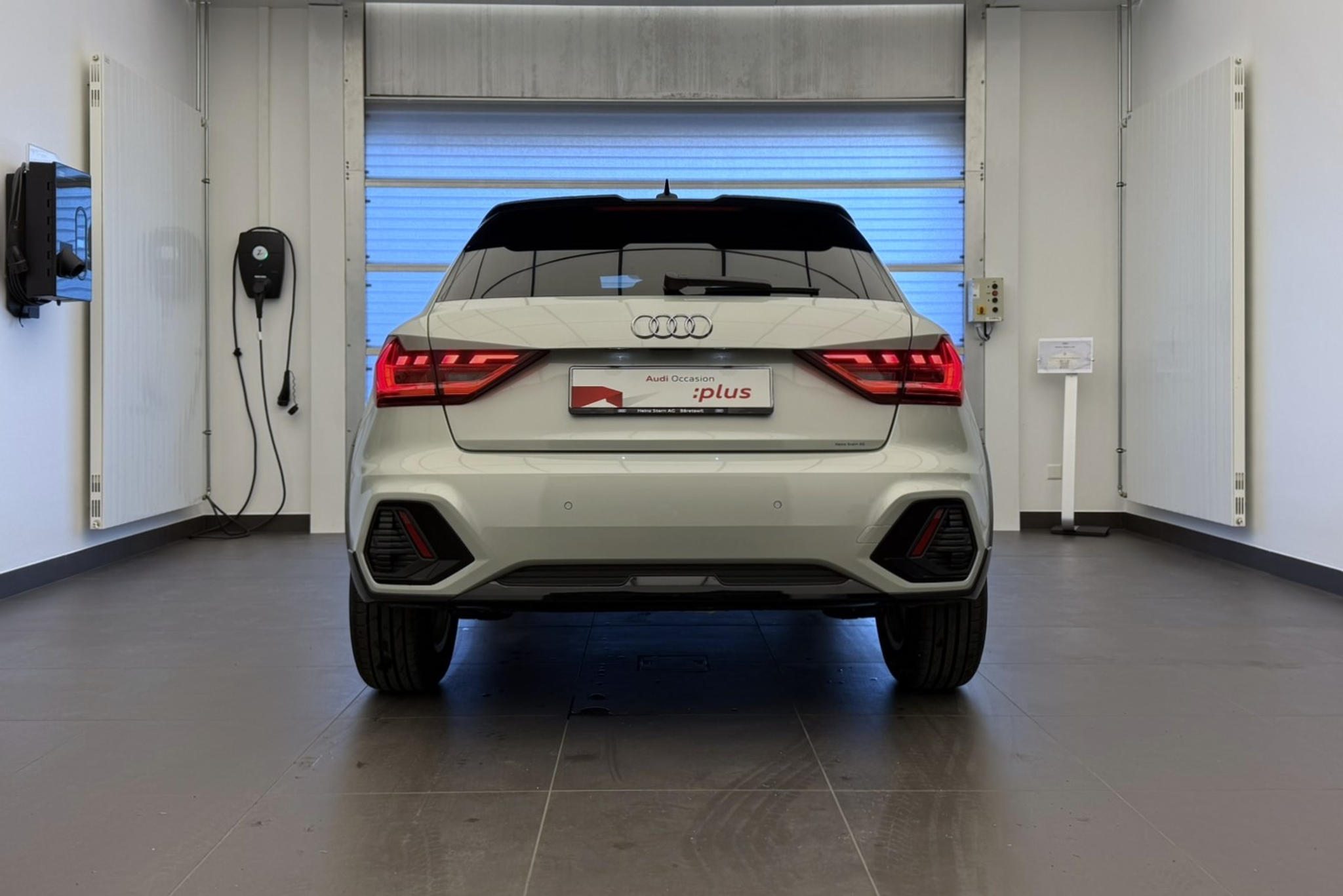 listing desktop thumbnail image 21