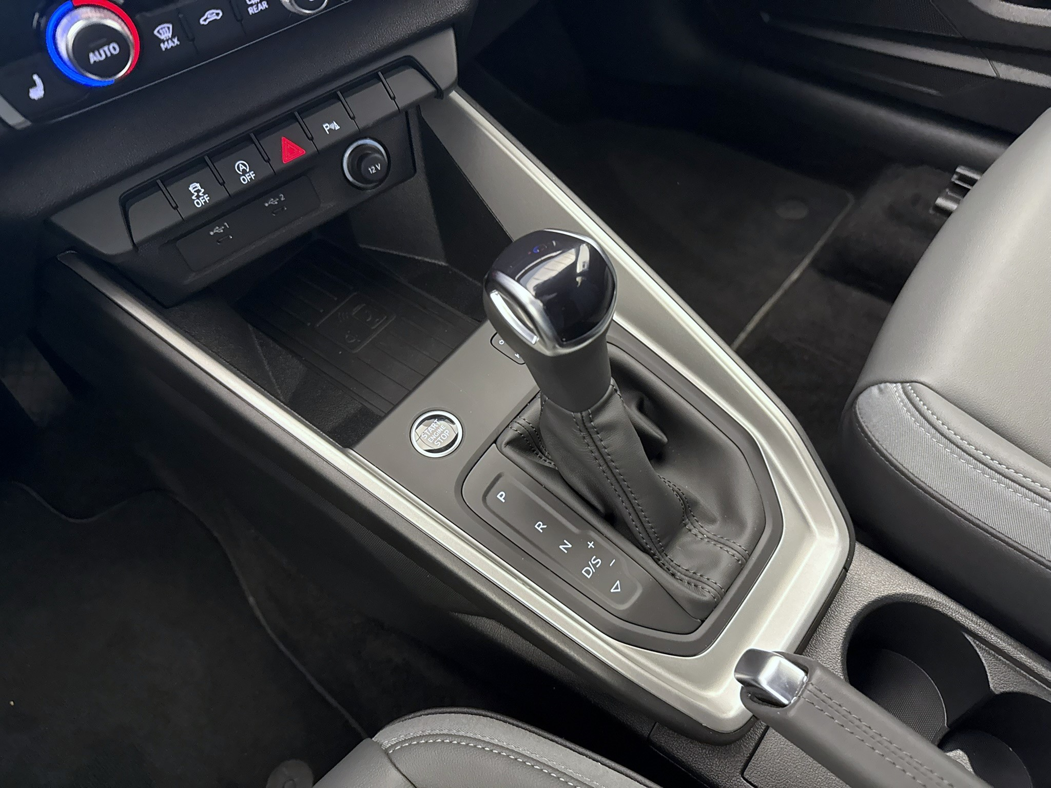 listing desktop thumbnail image 11