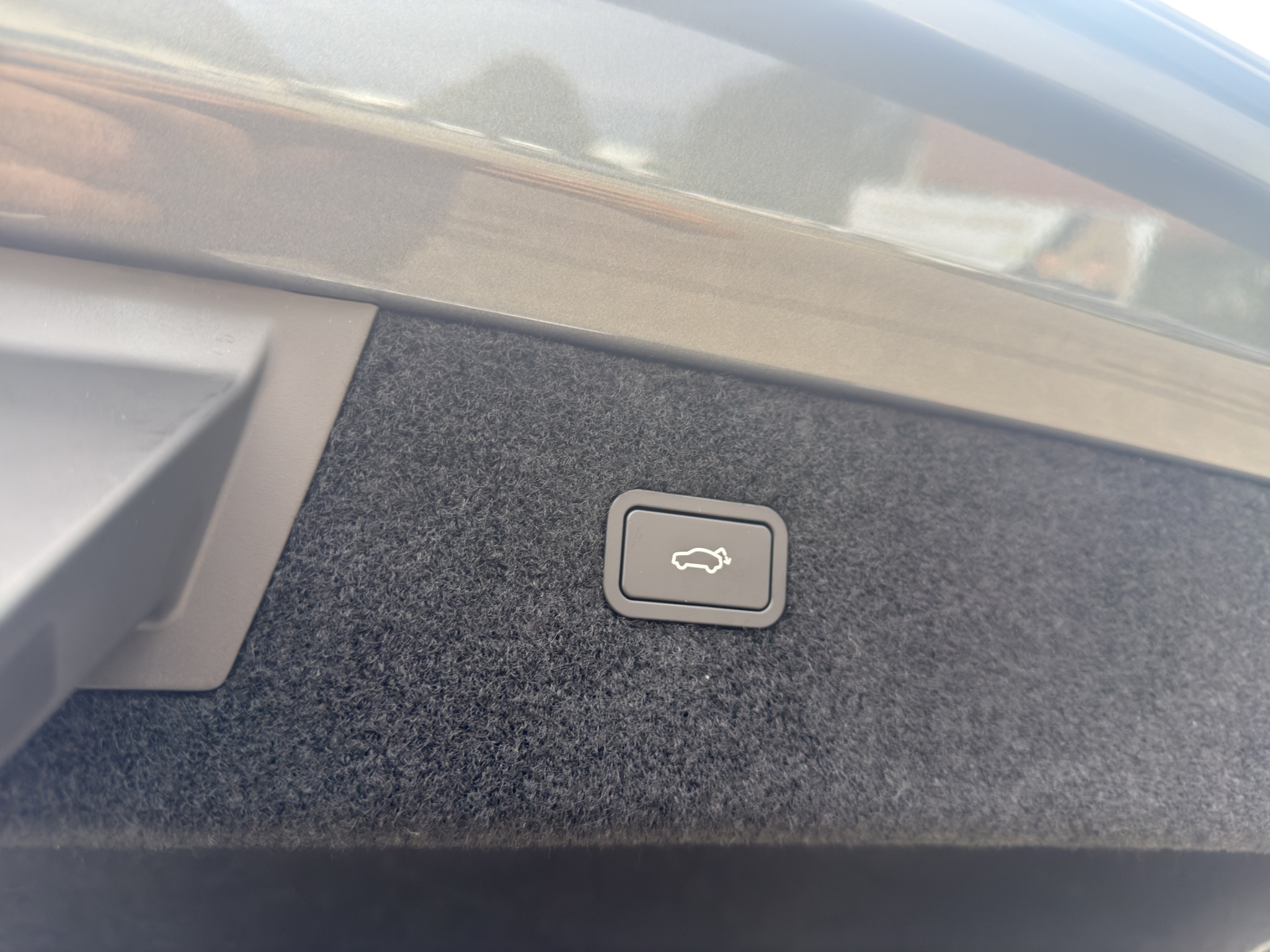 listing desktop thumbnail image 20