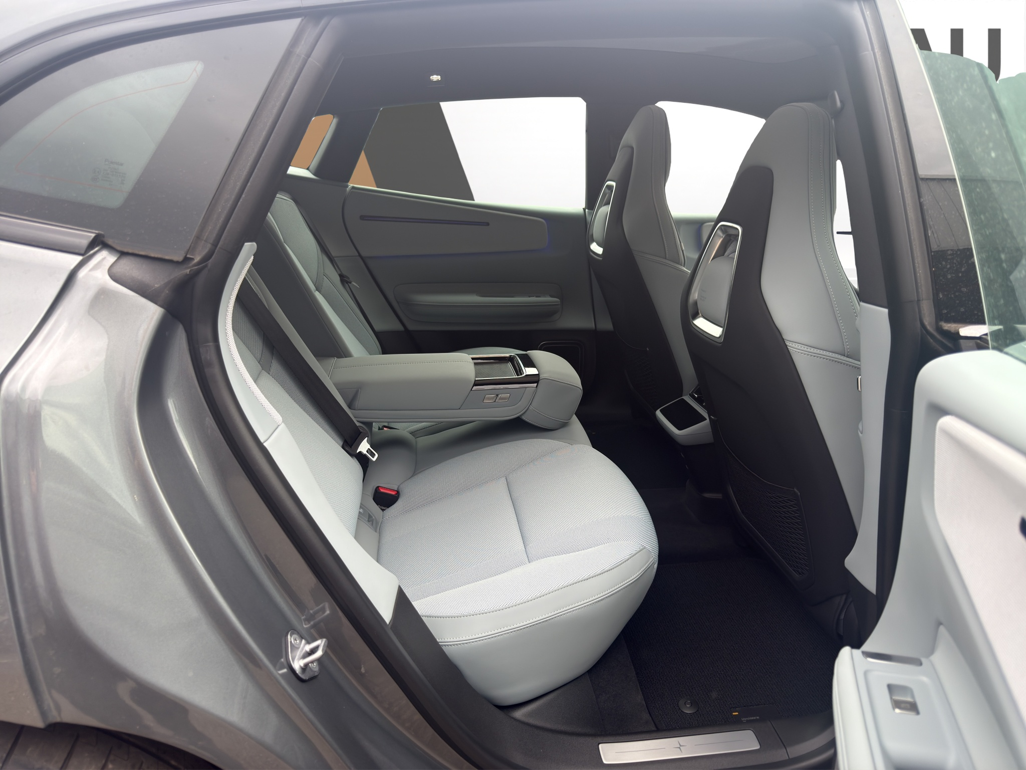 listing desktop thumbnail image 11