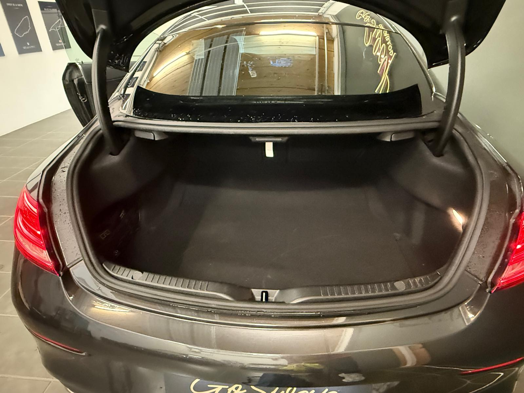 listing desktop thumbnail image 25