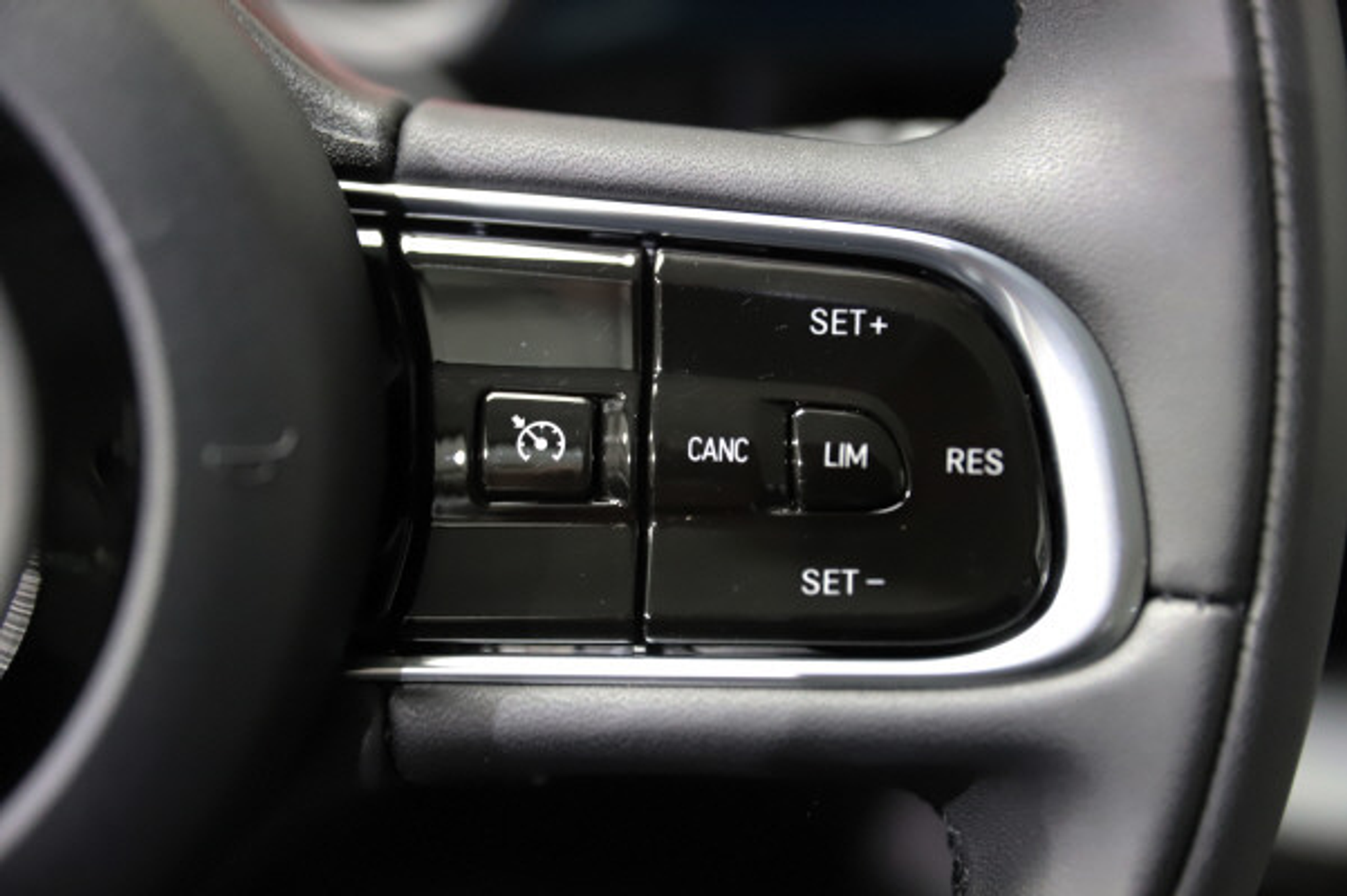 listing desktop thumbnail image 13