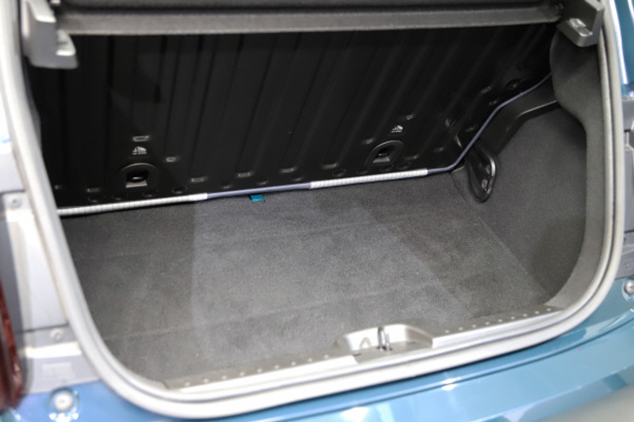 listing desktop thumbnail image 11