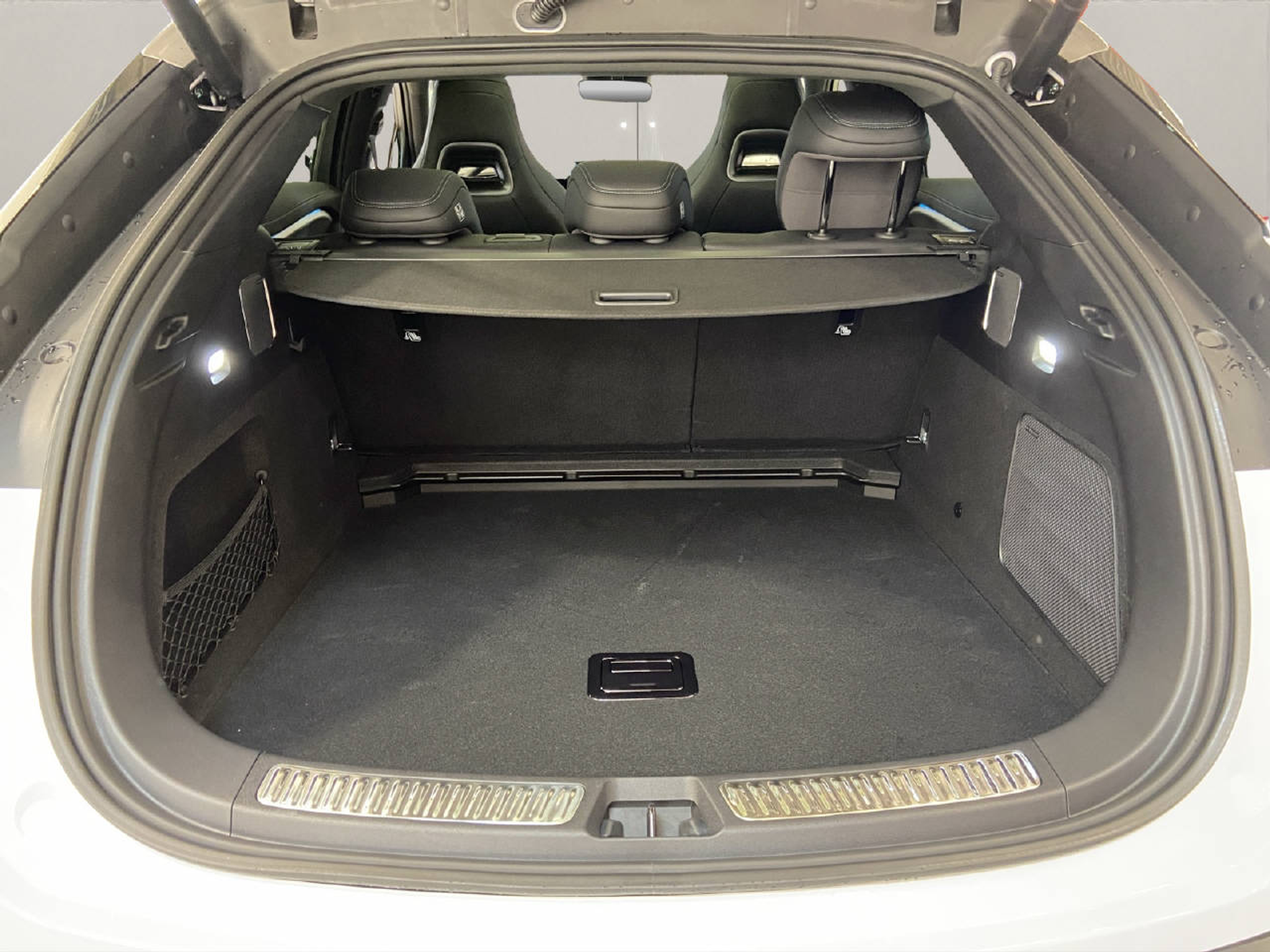 listing desktop thumbnail image 11