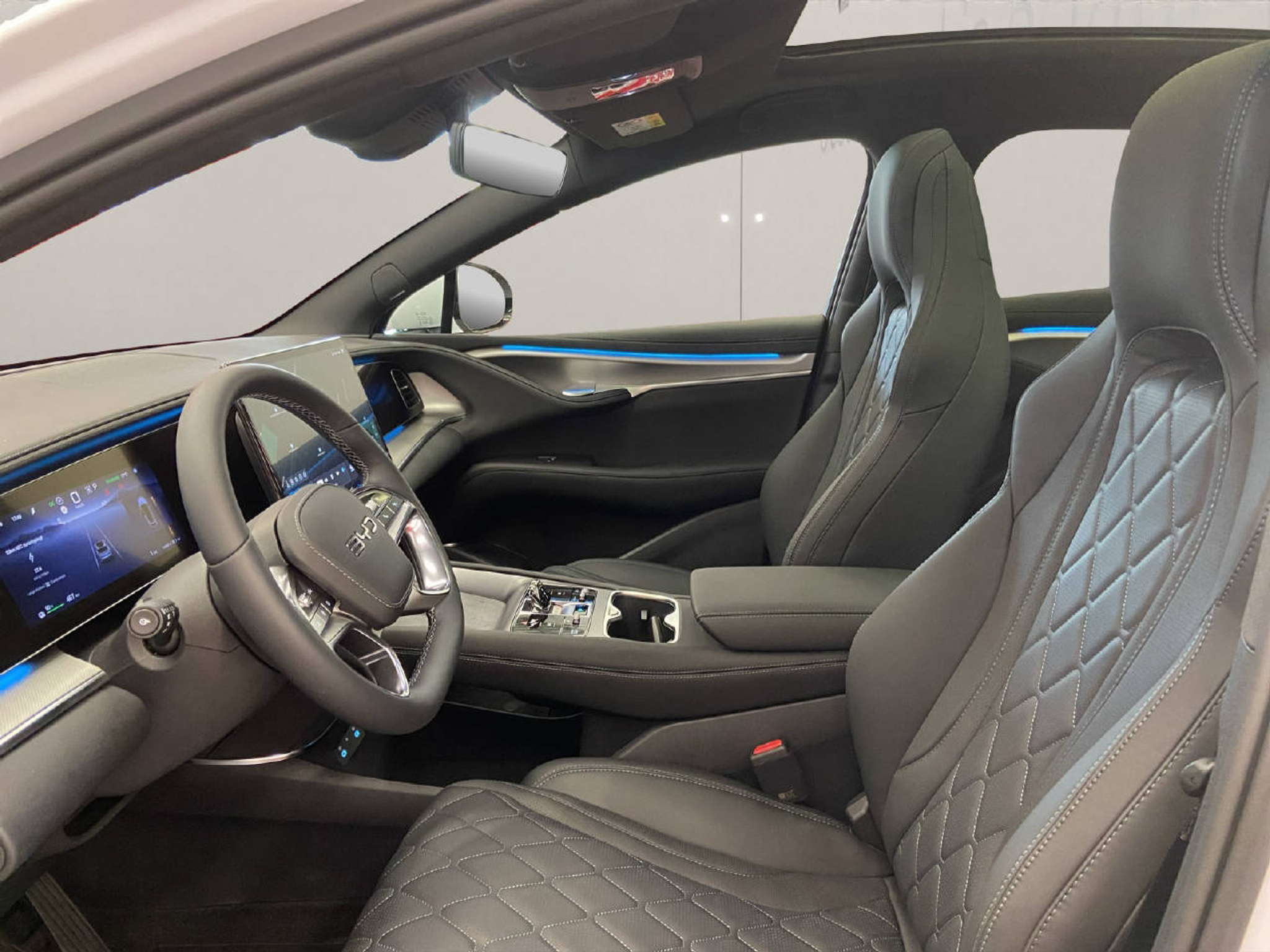 listing desktop thumbnail image 4