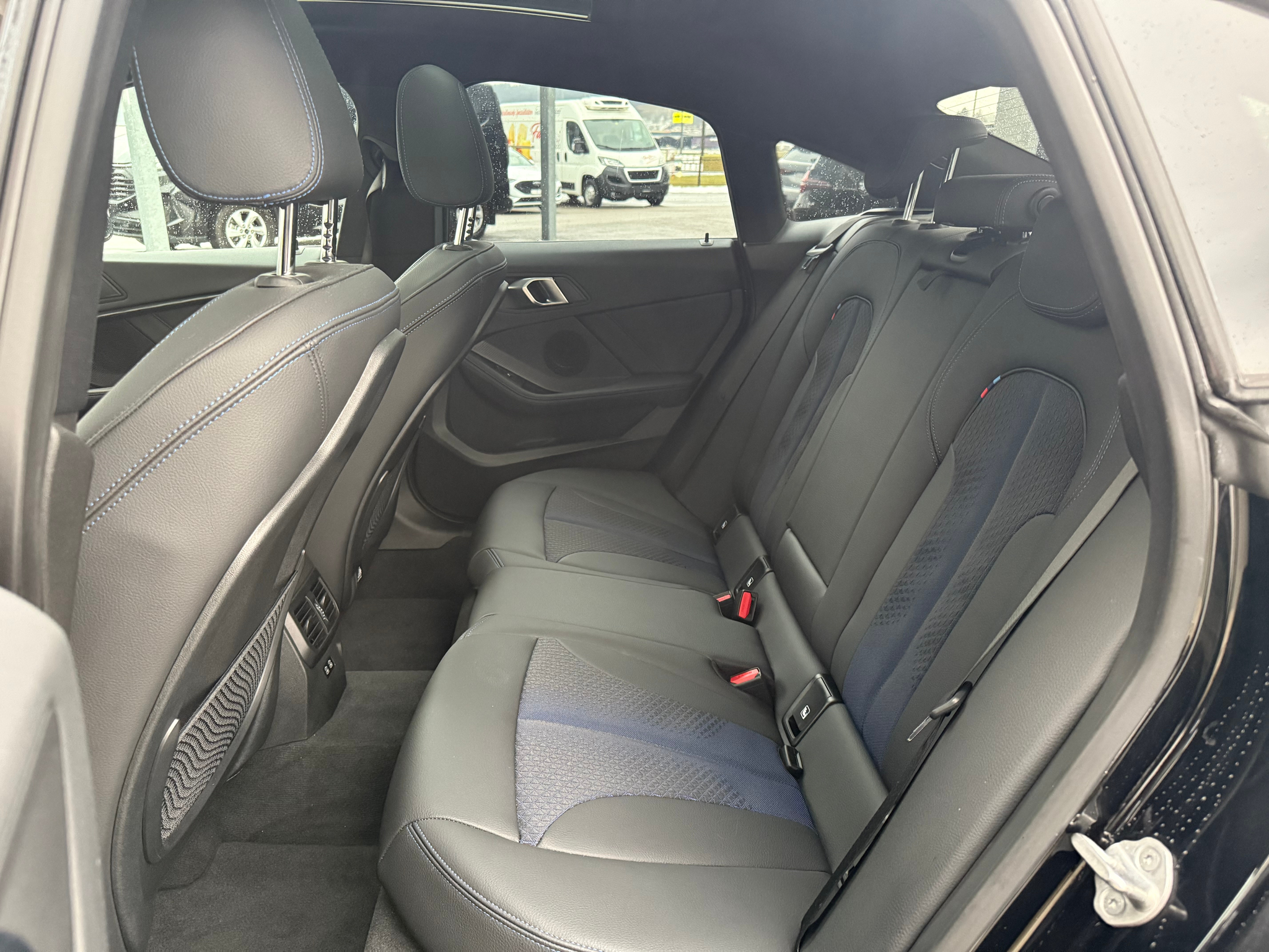 listing desktop thumbnail image 6