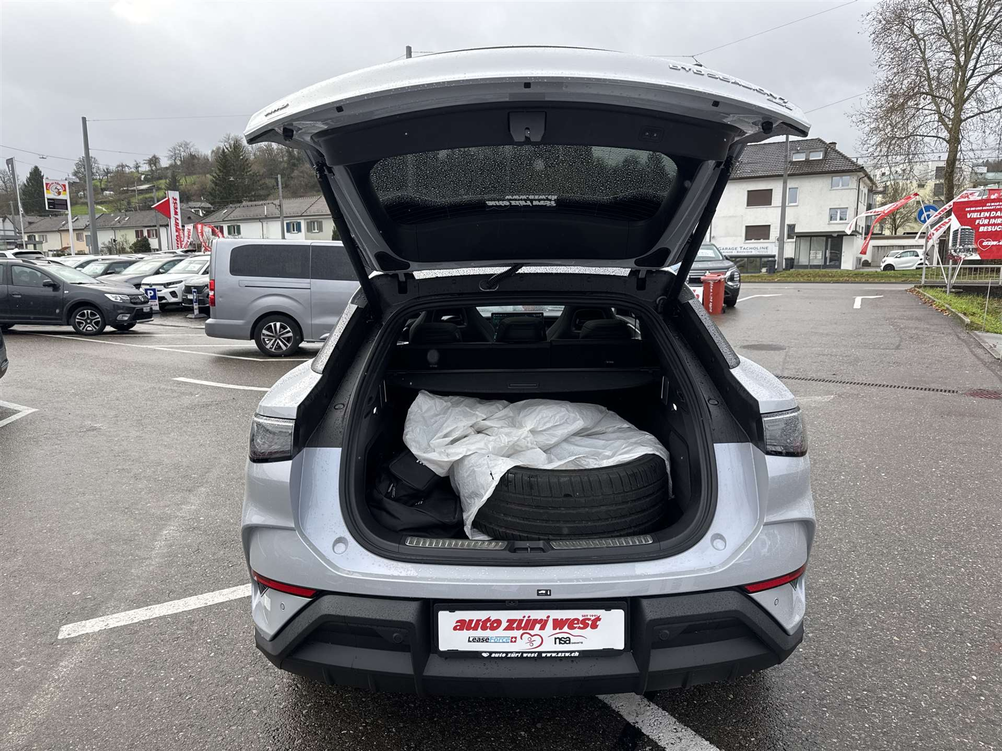 listing desktop thumbnail image 9