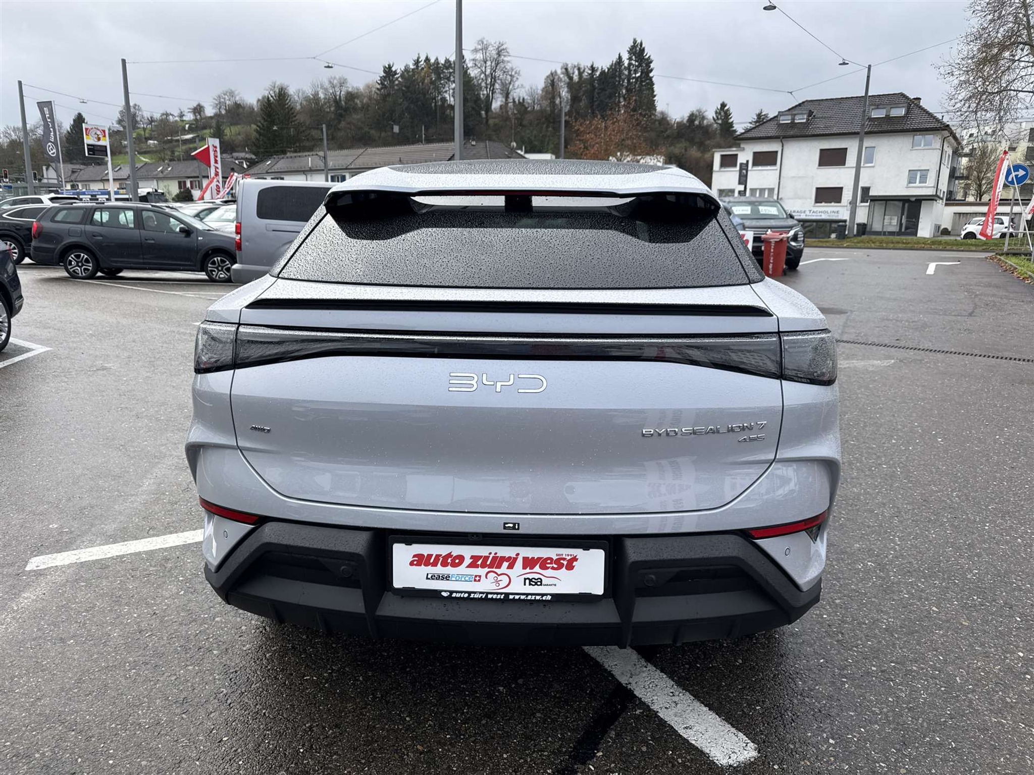 listing desktop thumbnail image 6