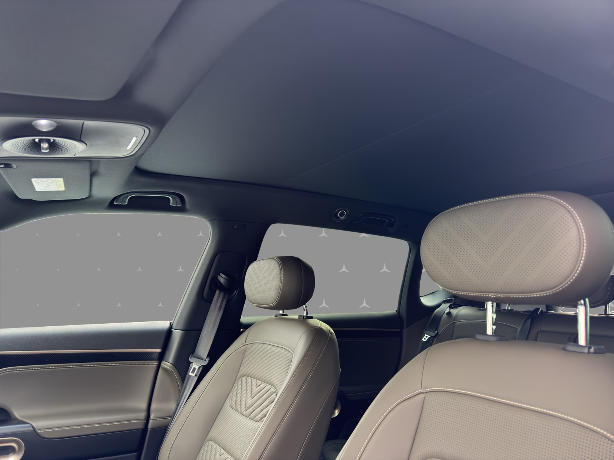 listing desktop thumbnail image 10