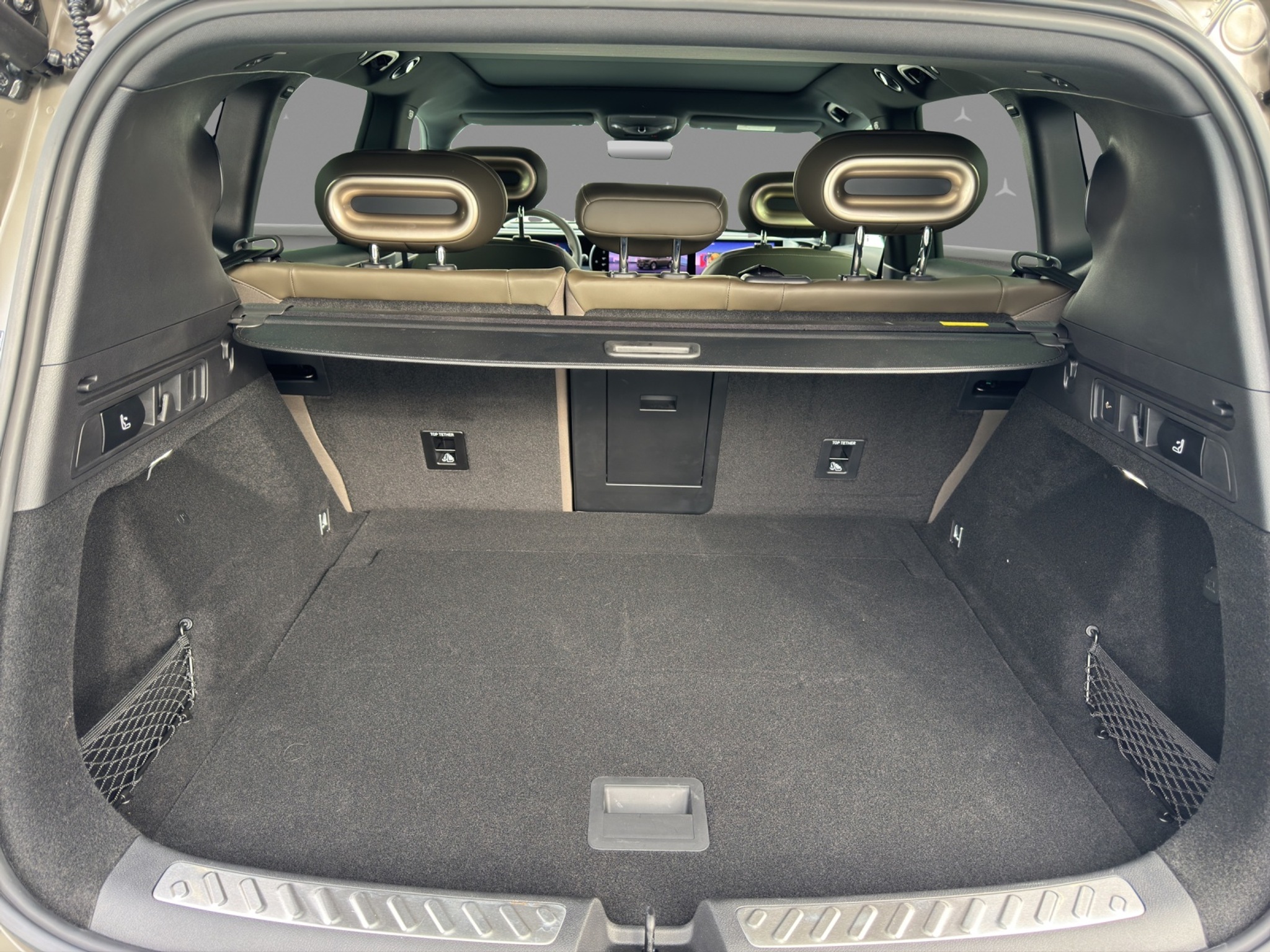 listing desktop thumbnail image 17