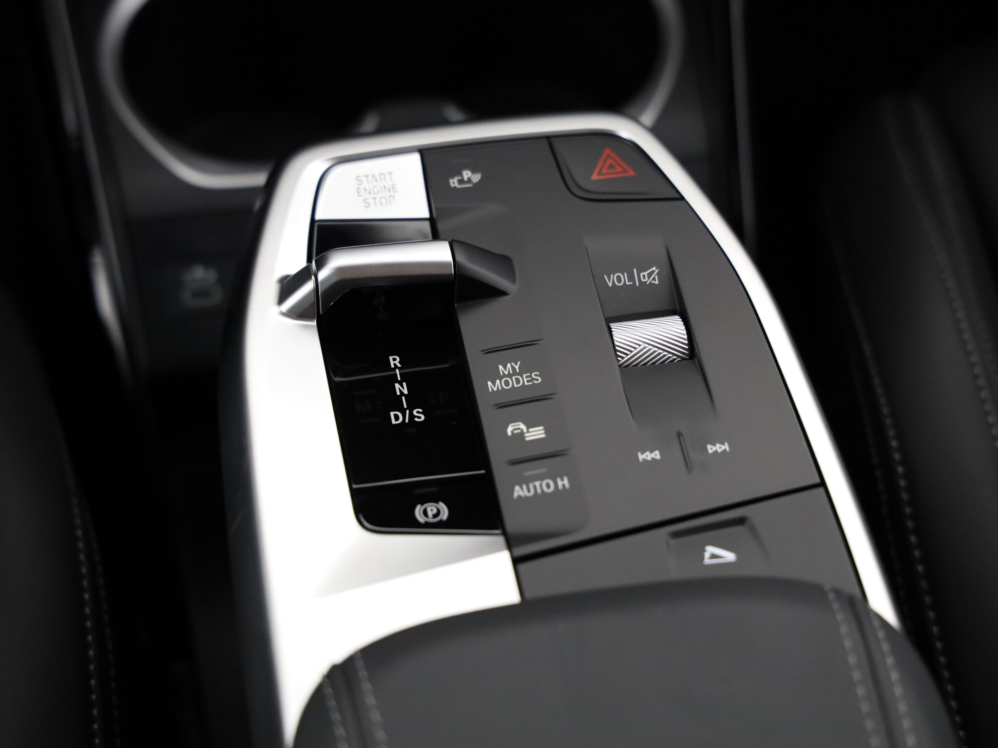 listing desktop thumbnail image 16