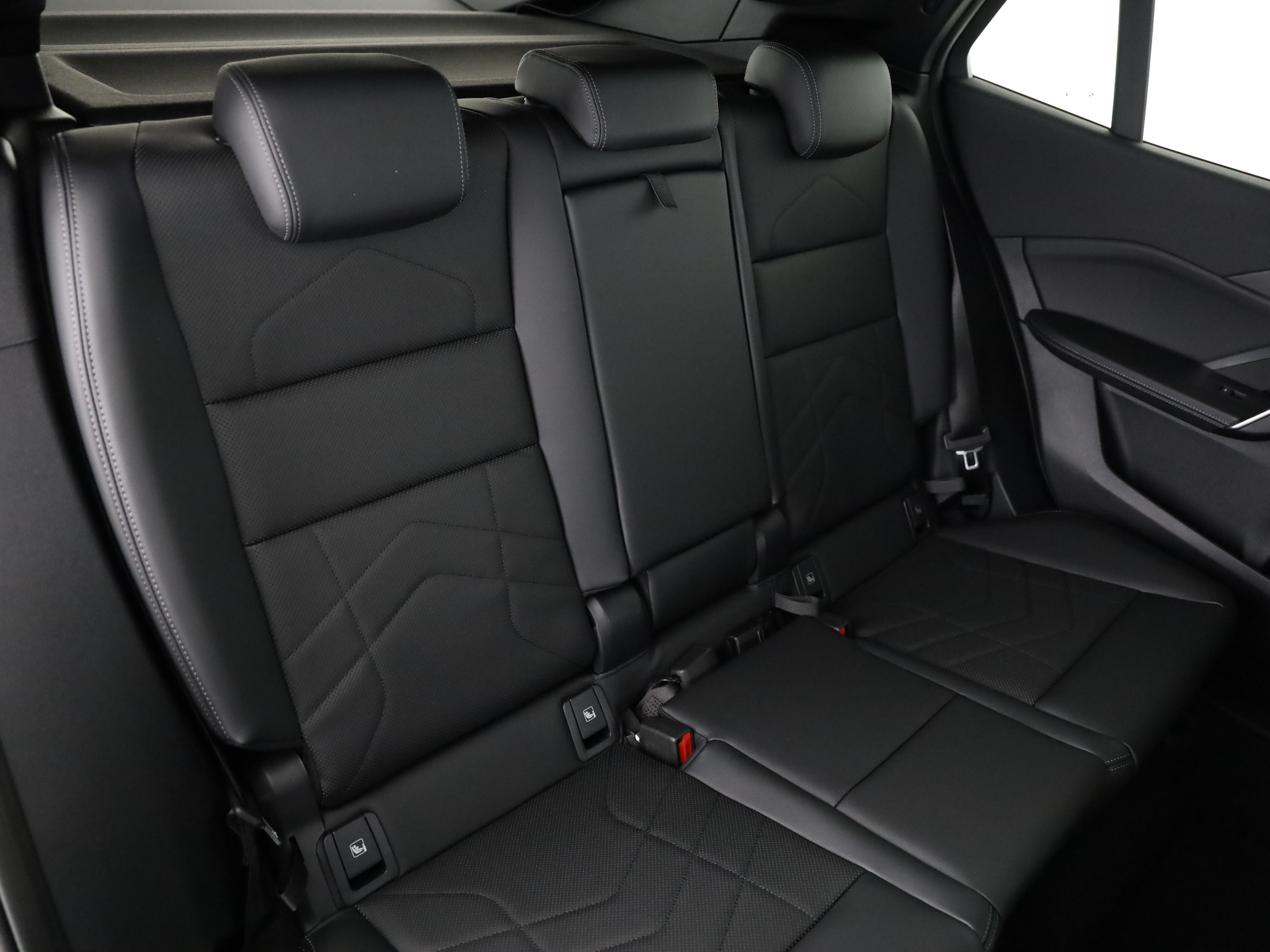 listing desktop thumbnail image 15