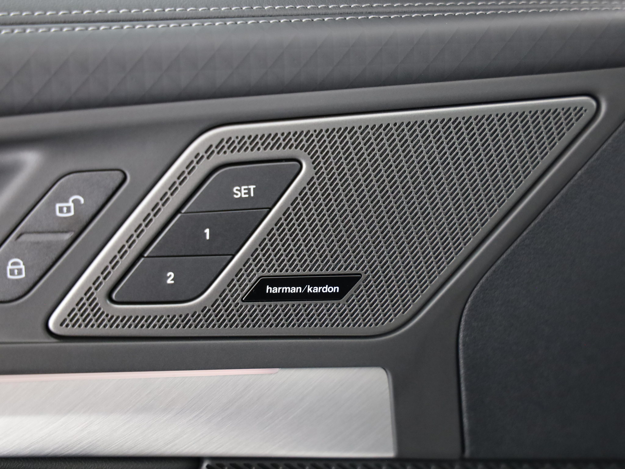 listing desktop thumbnail image 14