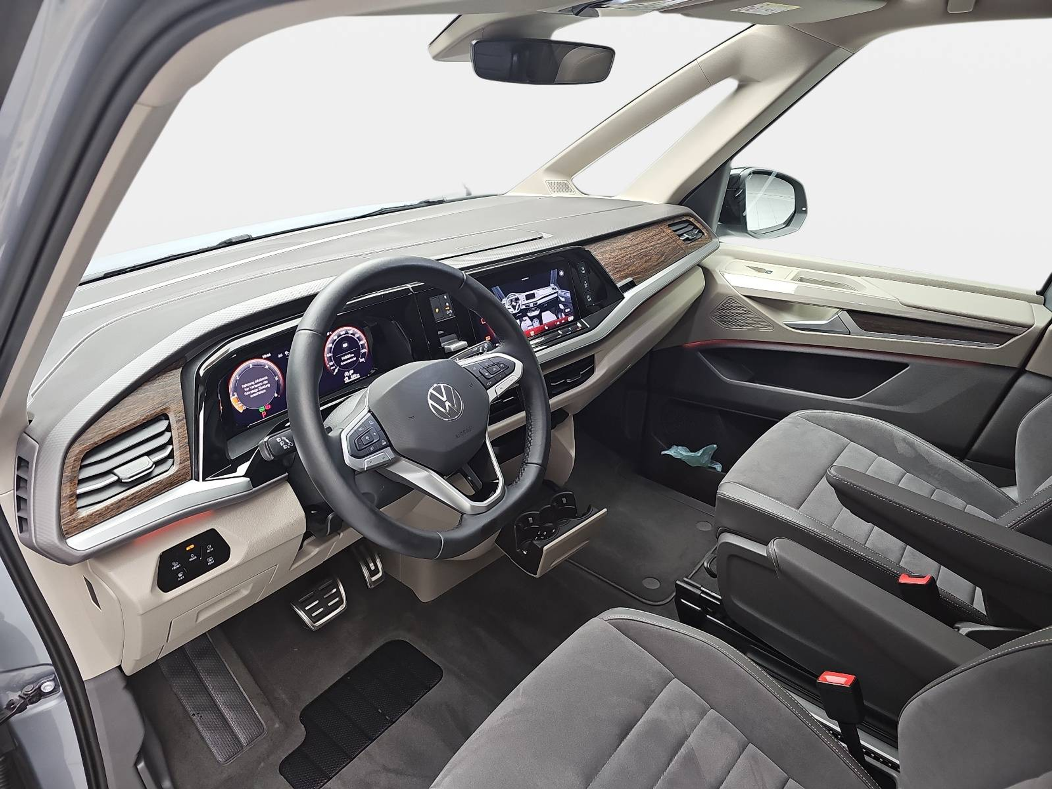 listing desktop thumbnail image 6