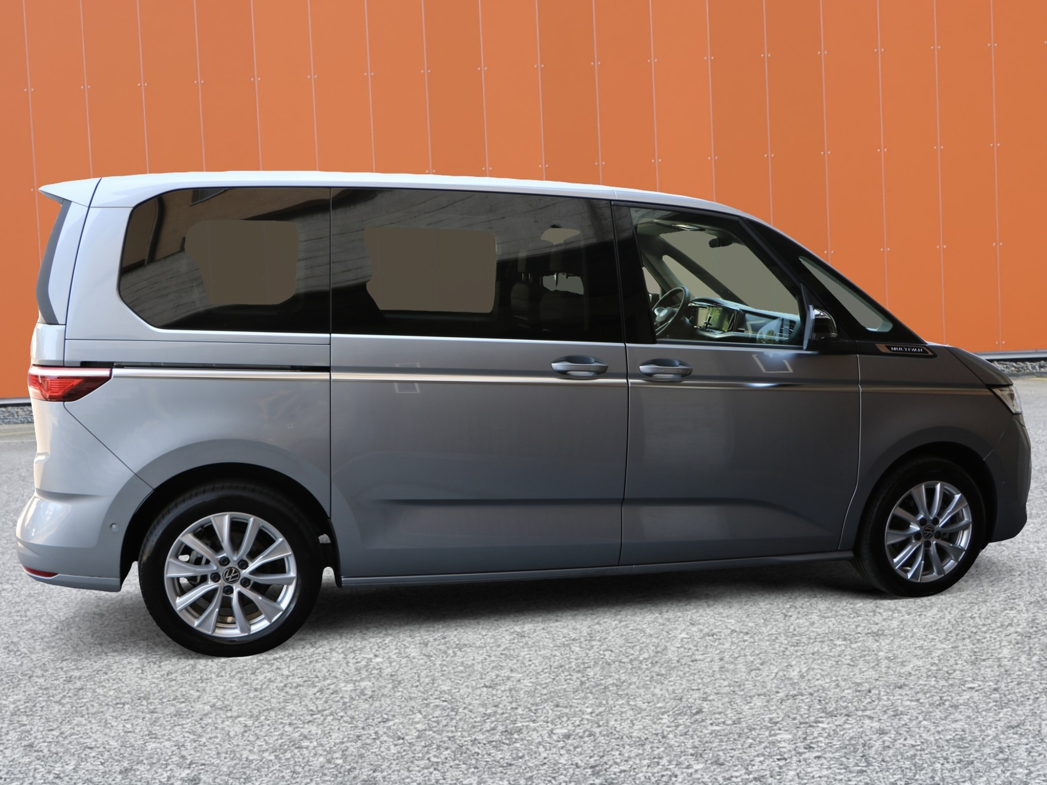 listing desktop thumbnail image 3