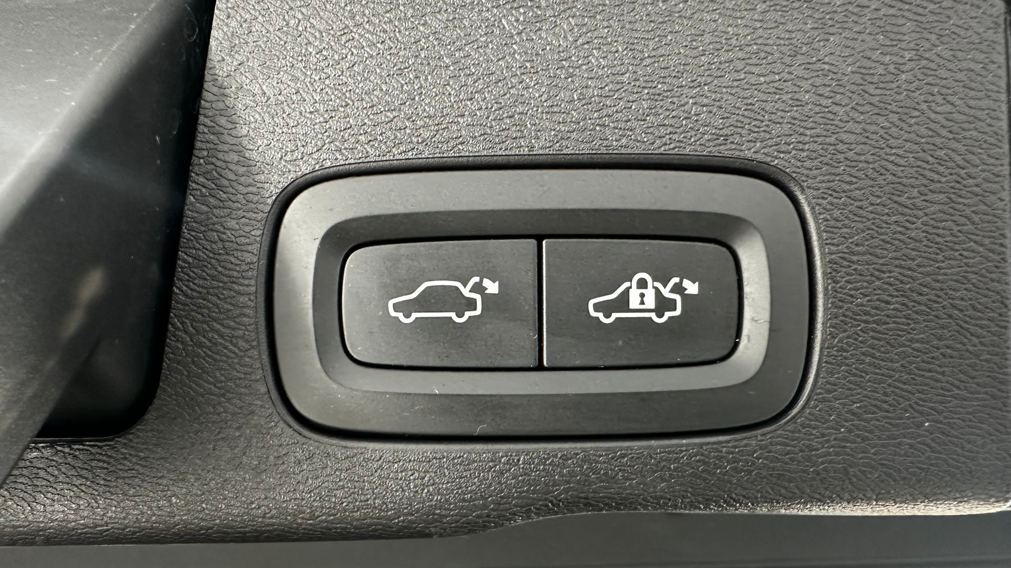 listing desktop thumbnail image 15