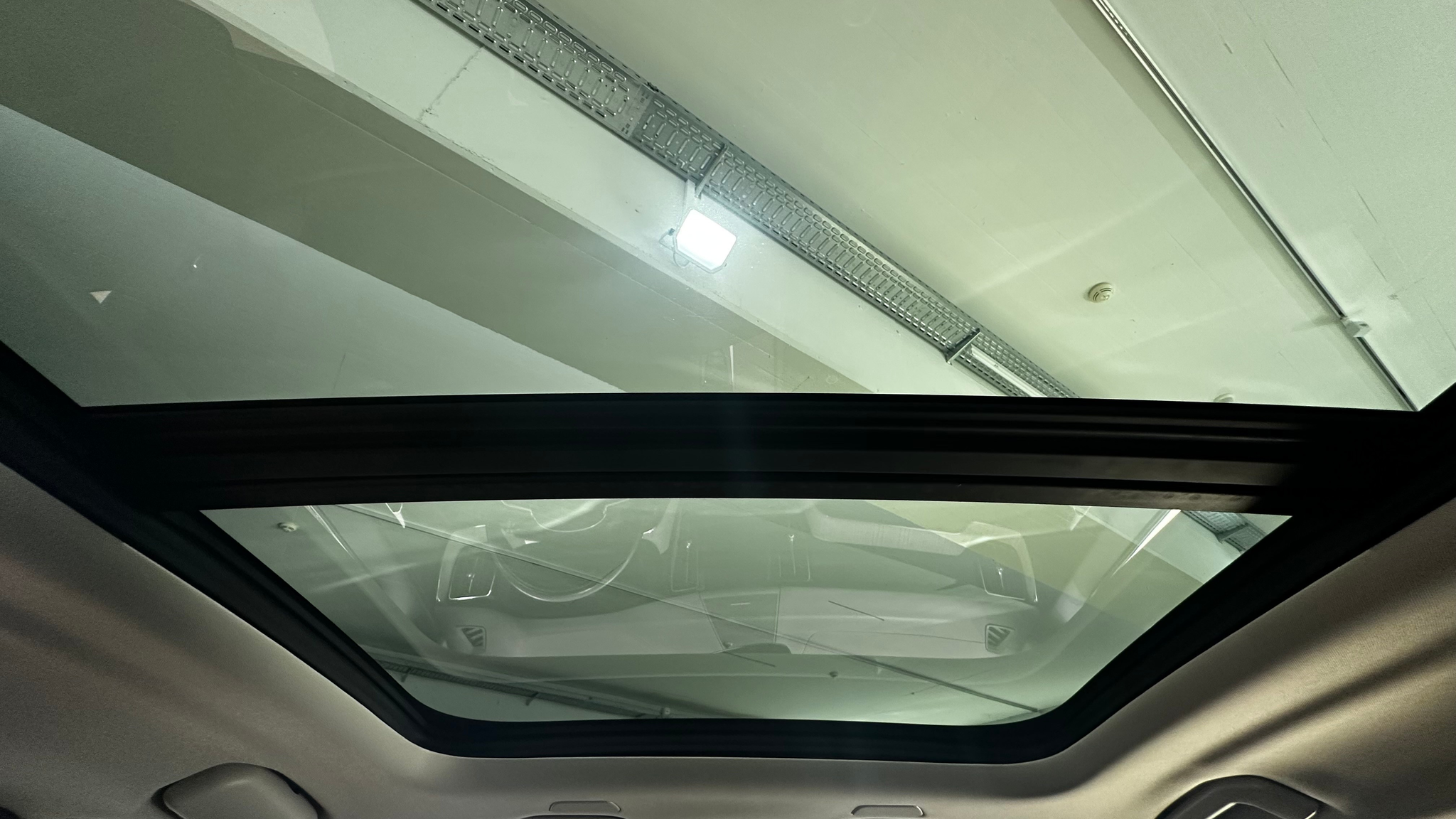 listing desktop thumbnail image 12