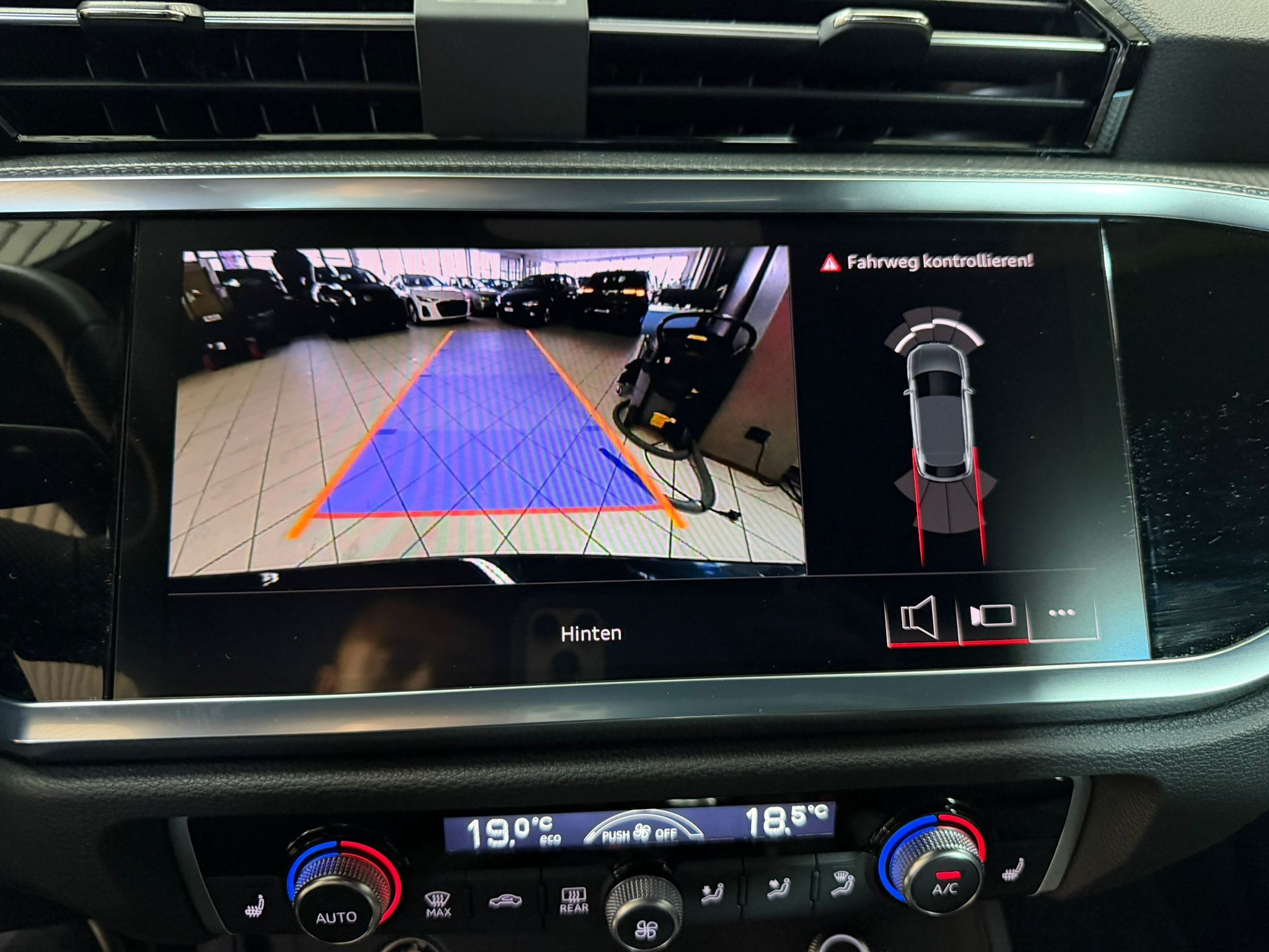 listing desktop thumbnail image 12