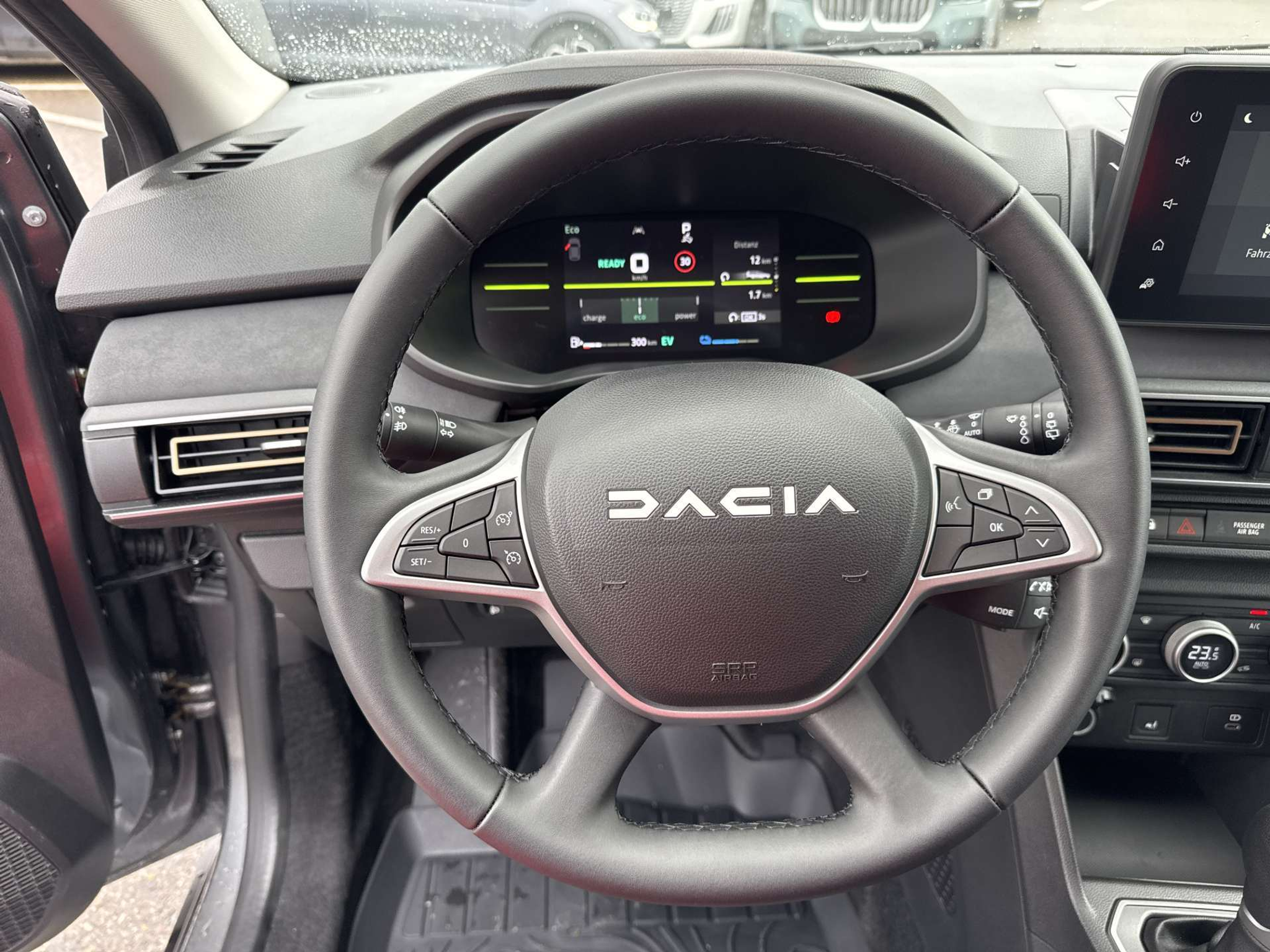 listing desktop thumbnail image 15