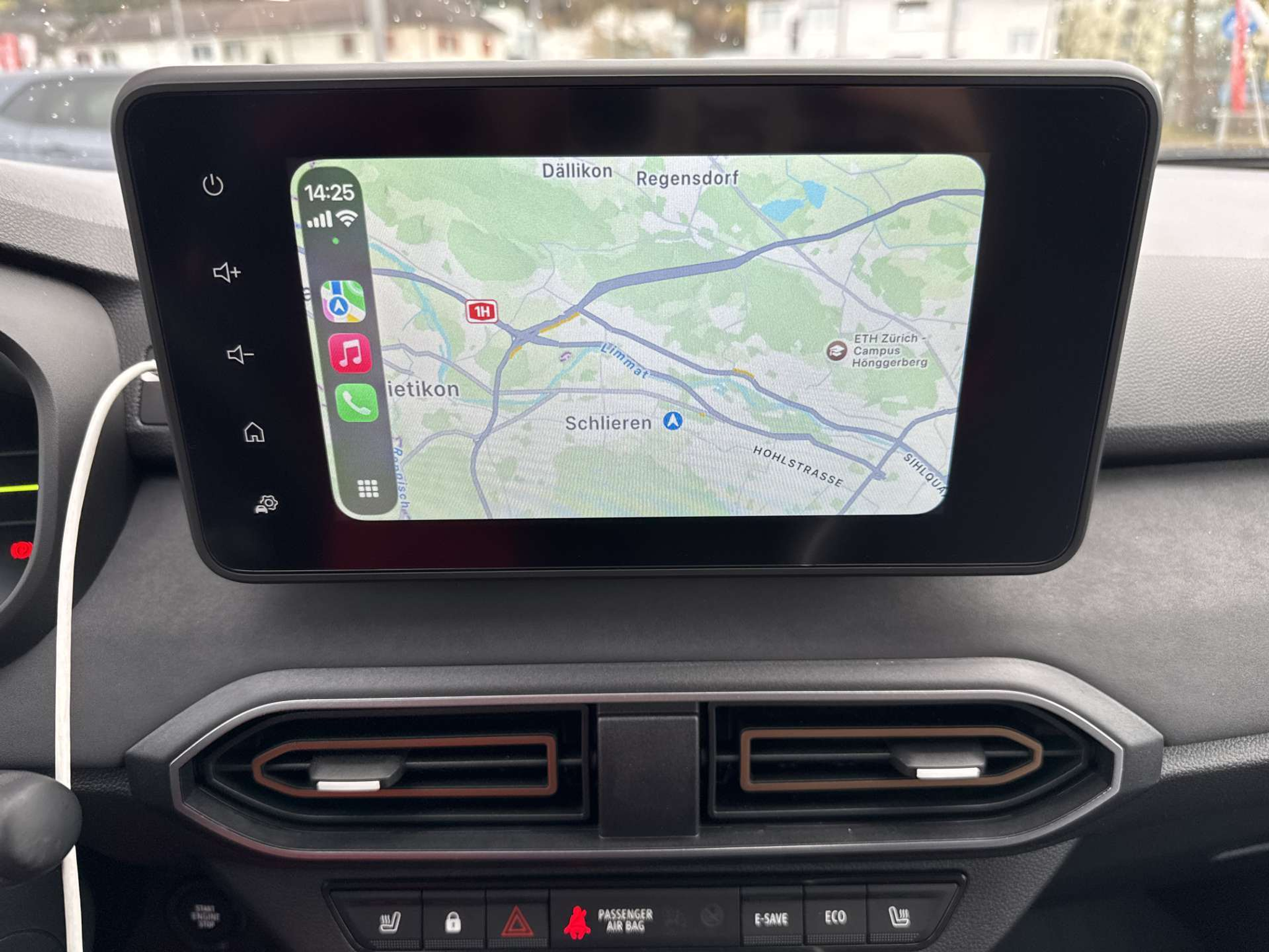 listing desktop thumbnail image 1