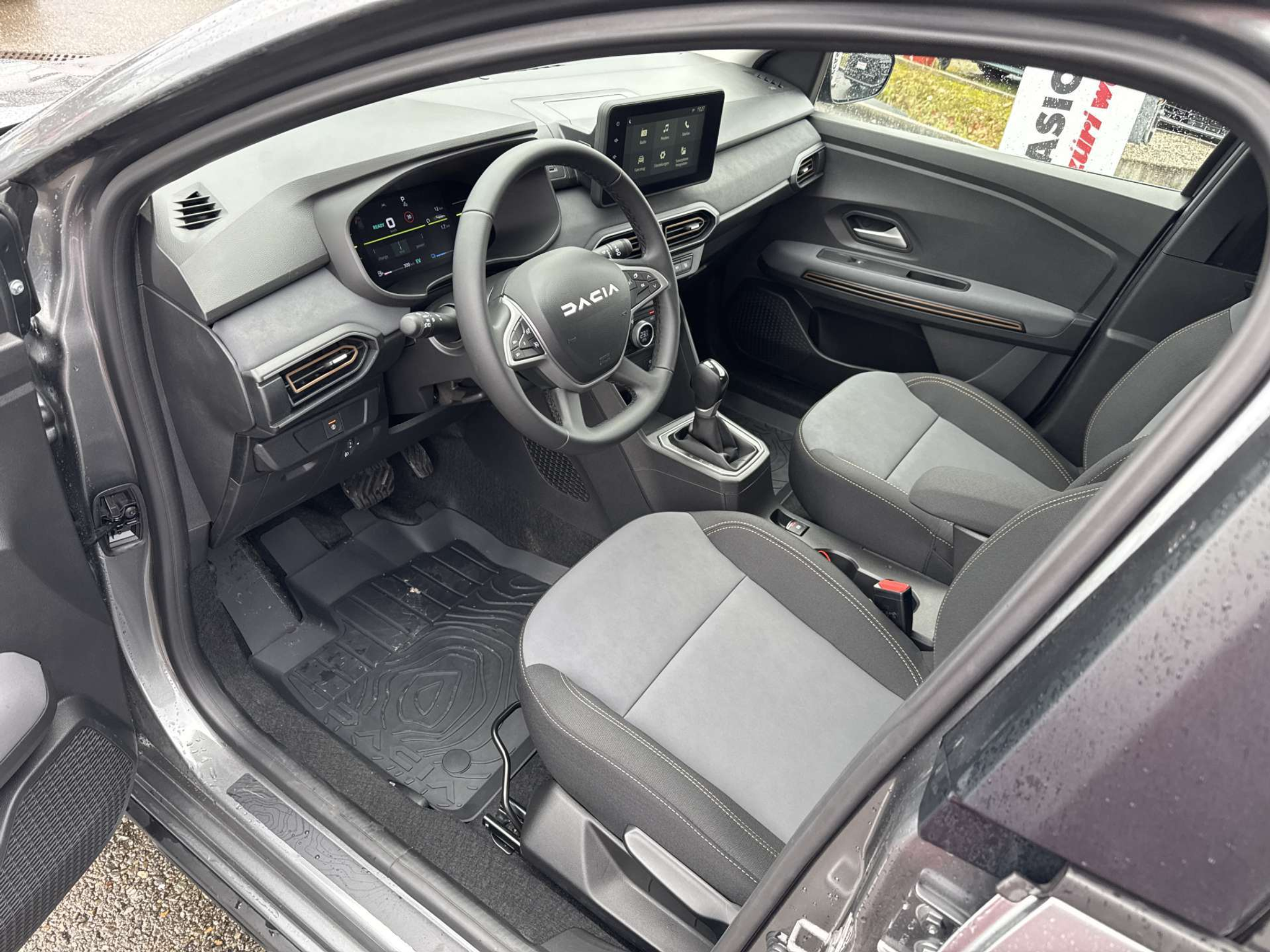 listing desktop thumbnail image 5