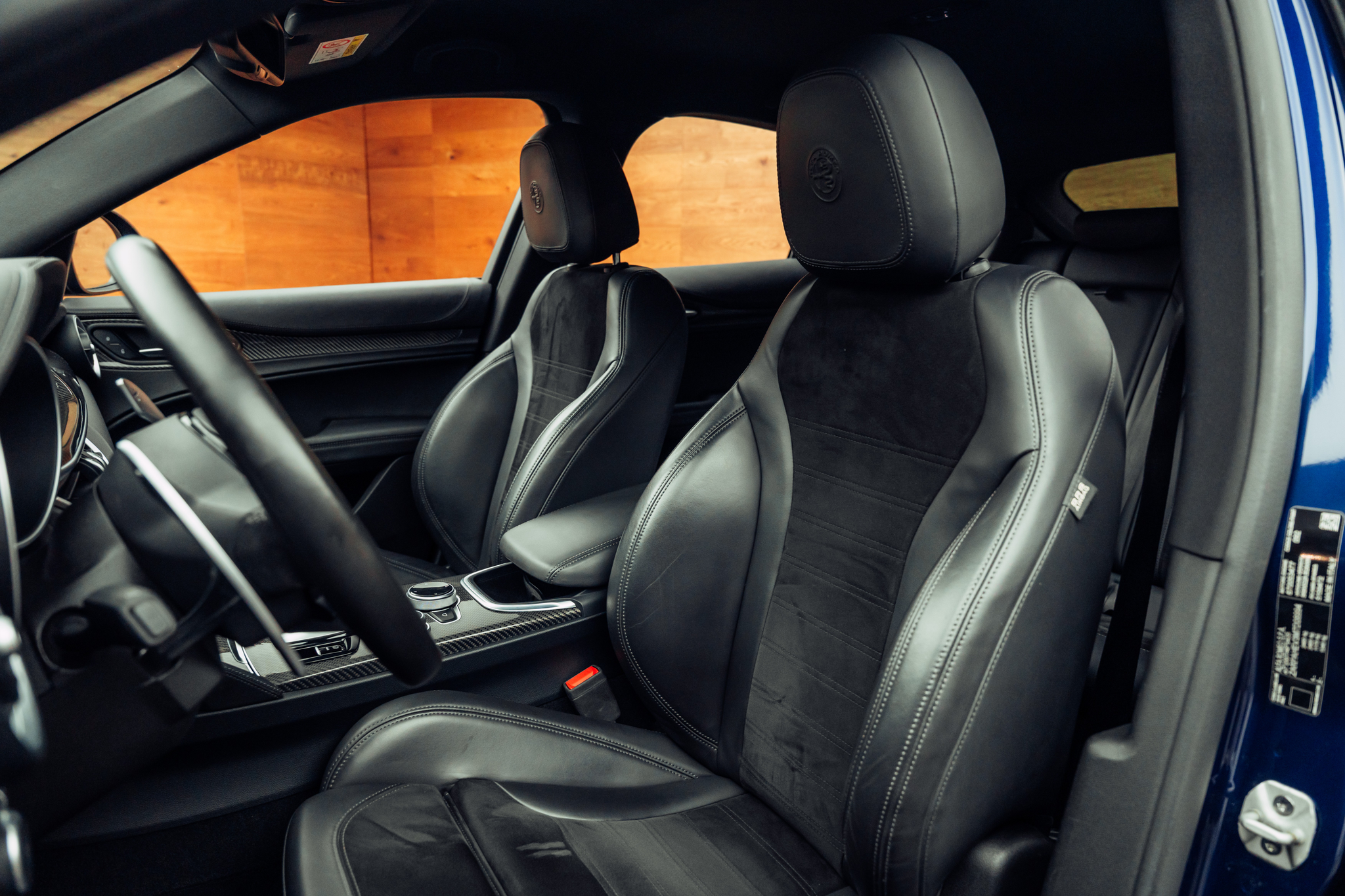 listing desktop thumbnail image 5