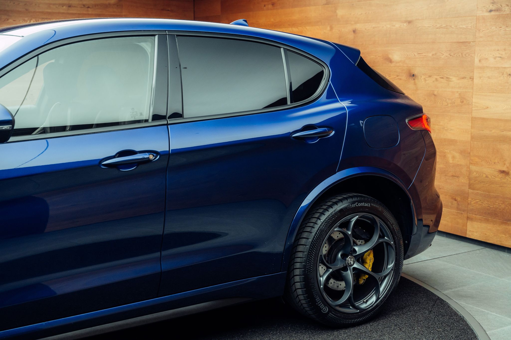 listing desktop thumbnail image 17