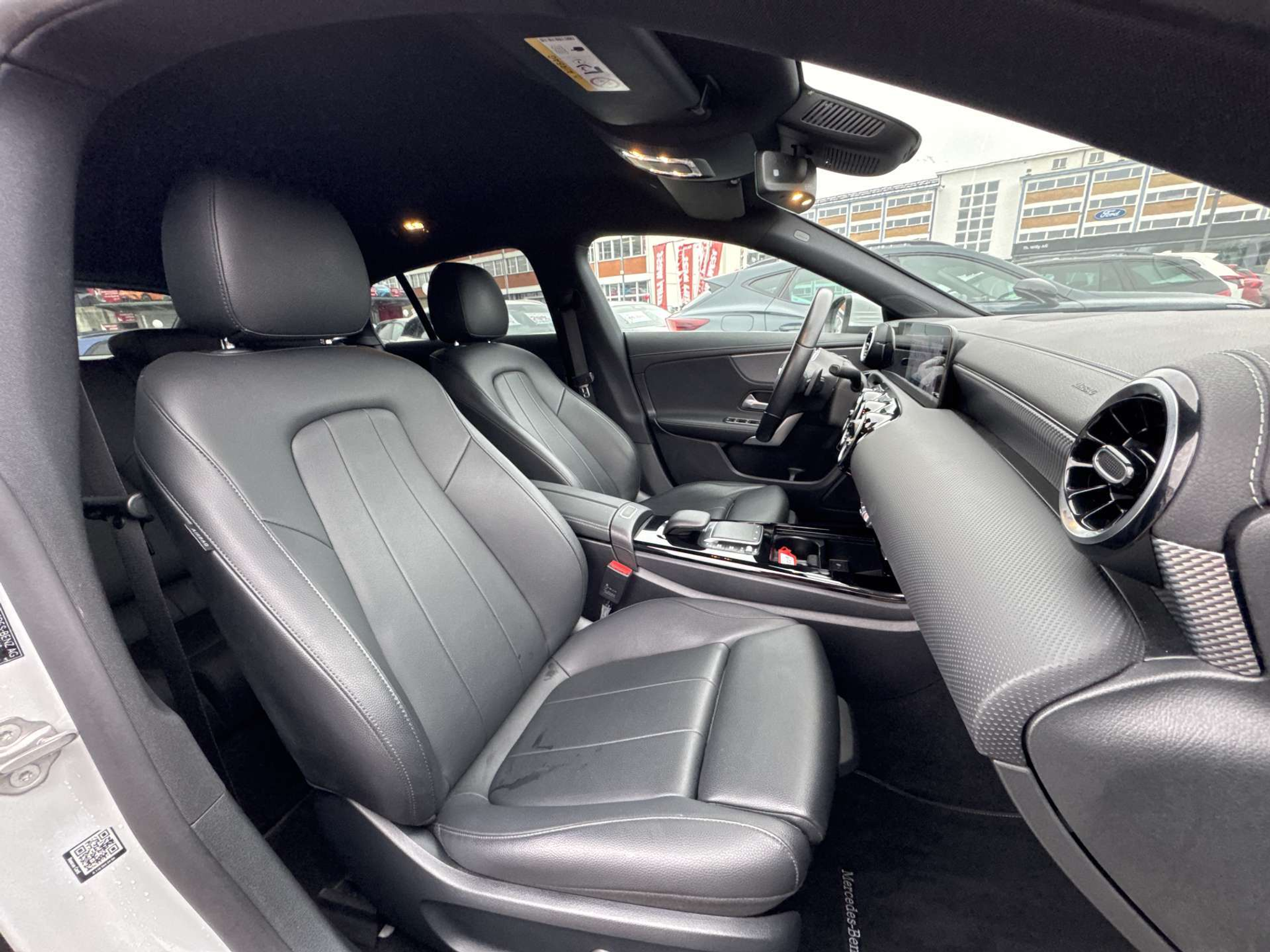 listing desktop thumbnail image 12