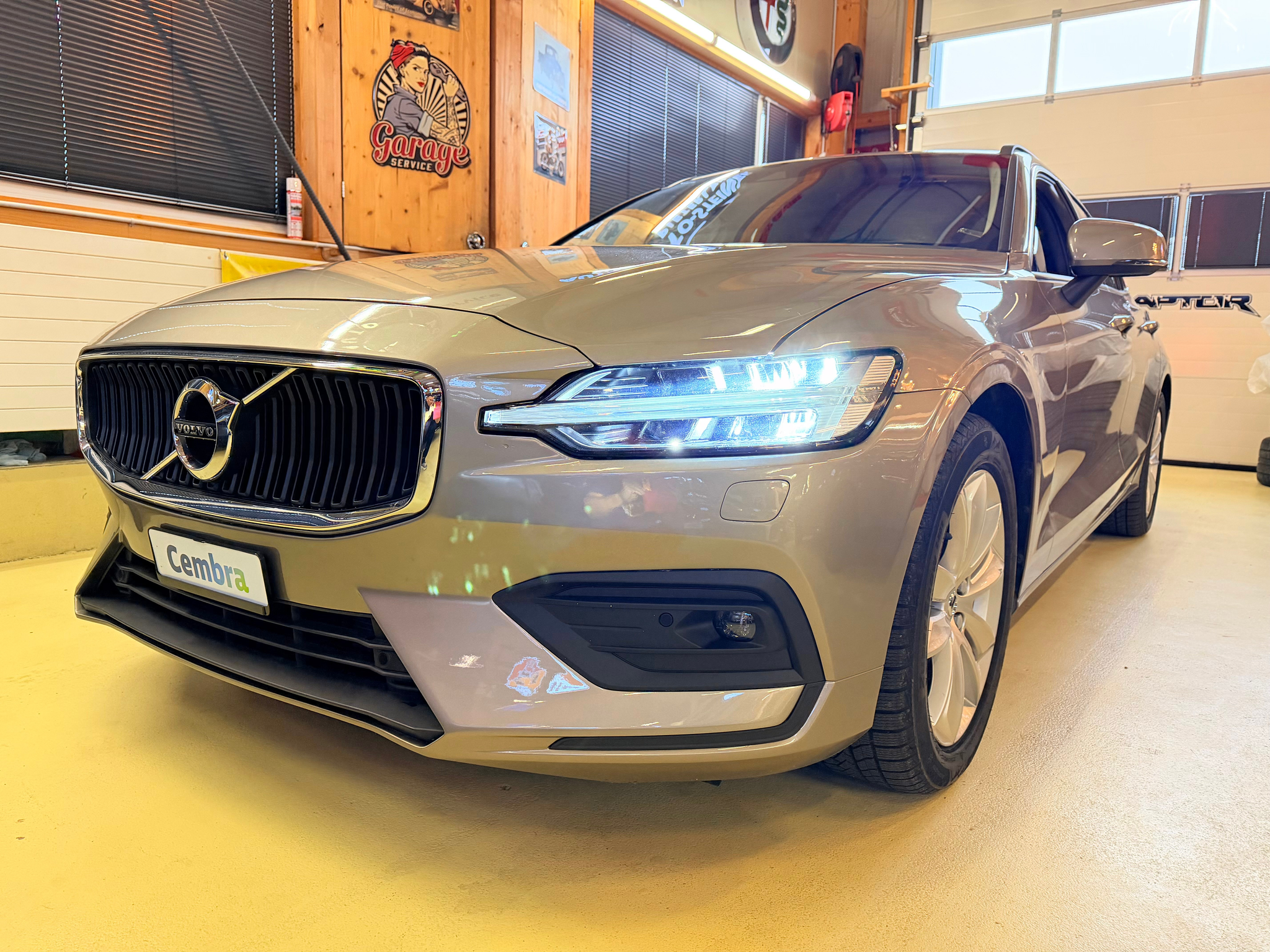 listing desktop thumbnail image 10