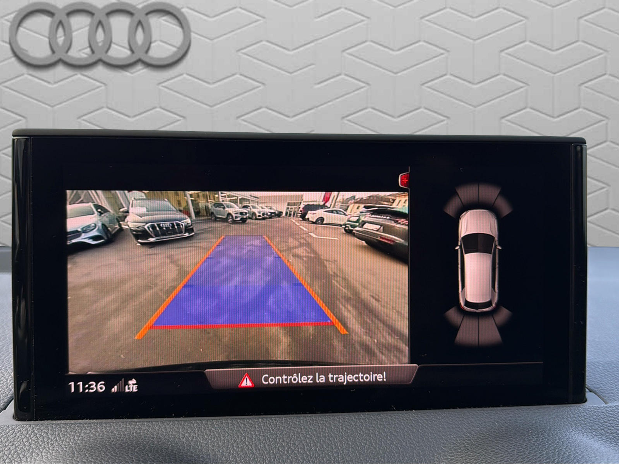 listing desktop thumbnail image 18