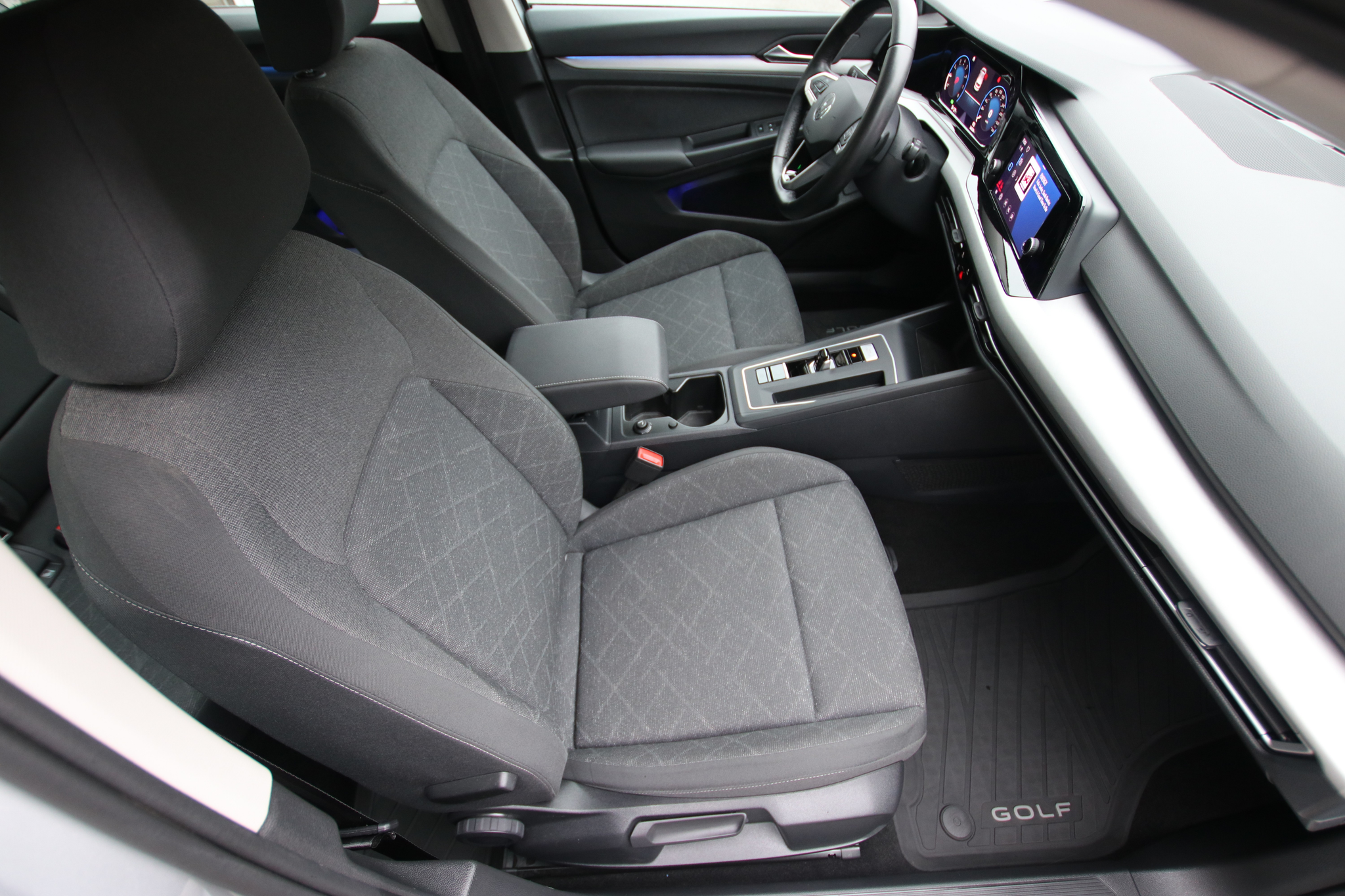 listing desktop thumbnail image 12