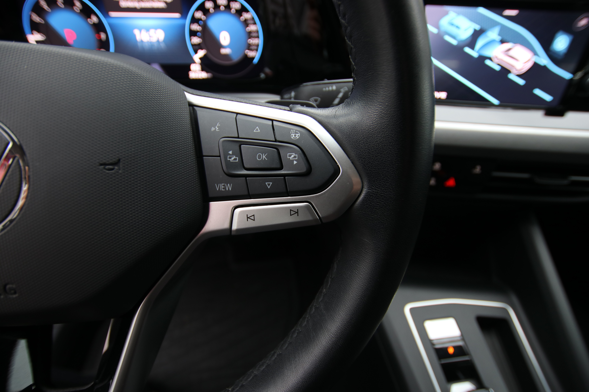 listing desktop thumbnail image 23