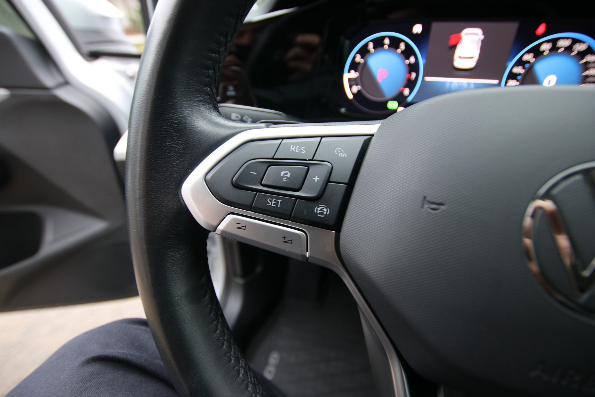 listing desktop thumbnail image 24