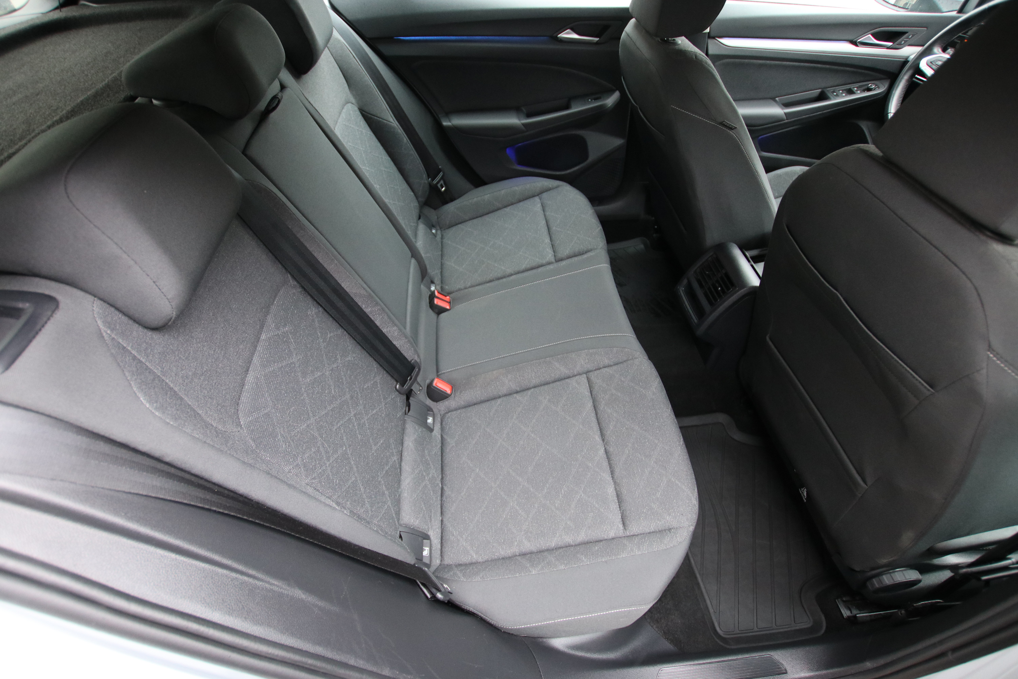 listing desktop thumbnail image 14