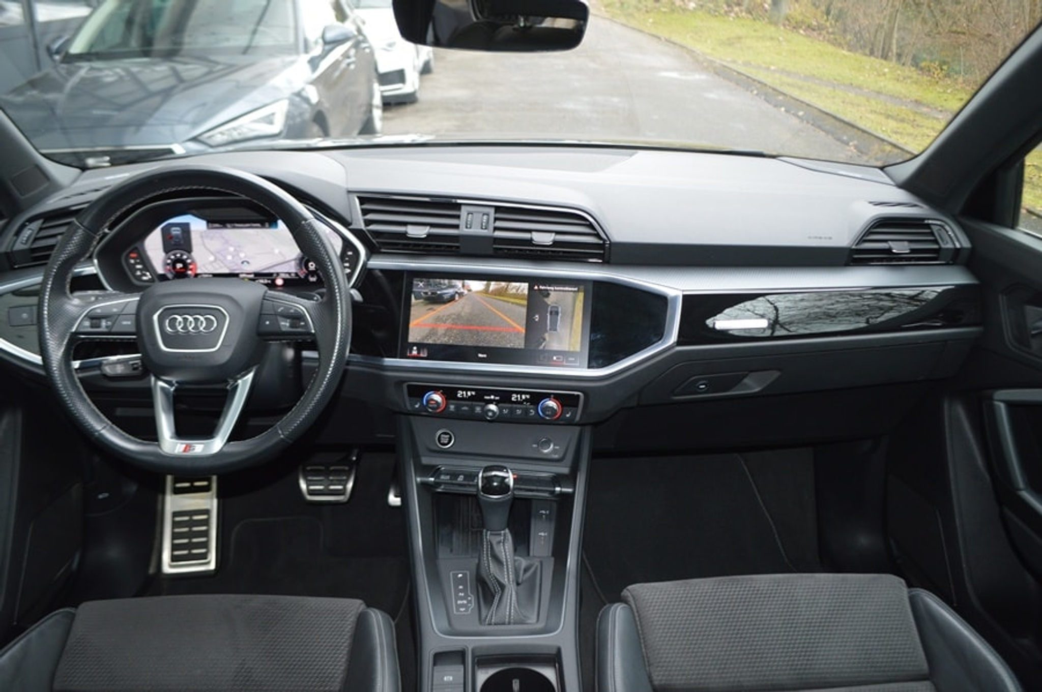 listing desktop thumbnail image 9