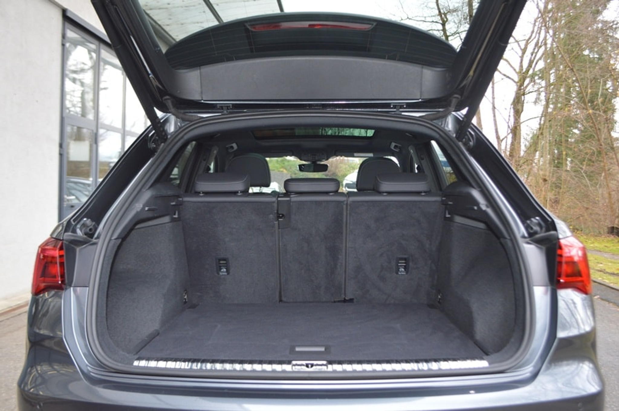 listing desktop thumbnail image 10