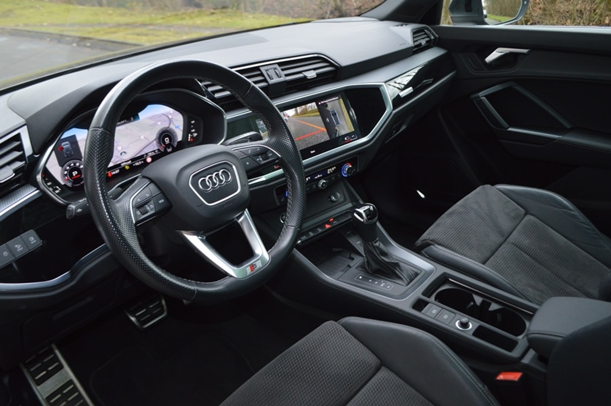 listing desktop thumbnail image 6