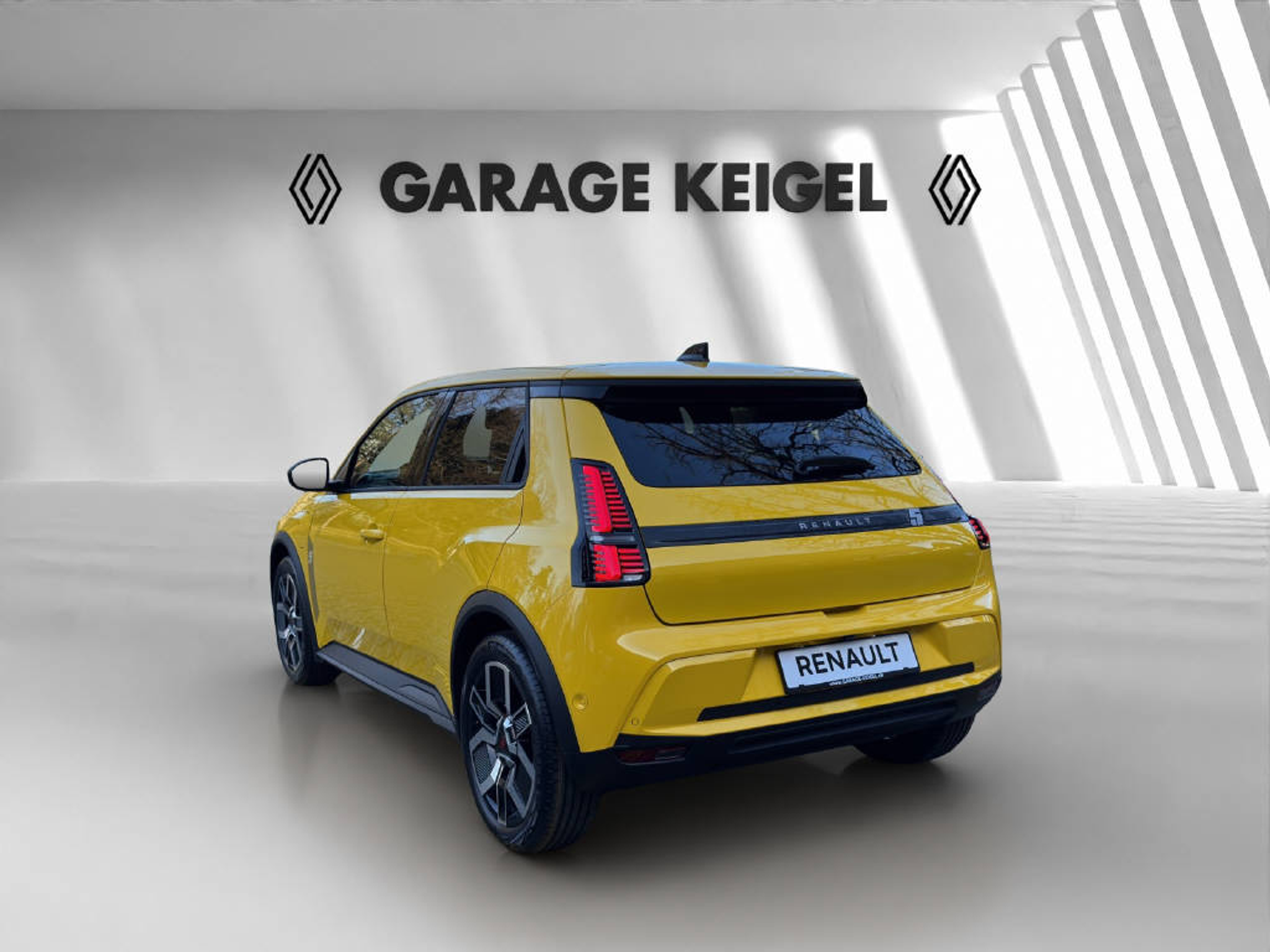 listing desktop thumbnail image 2