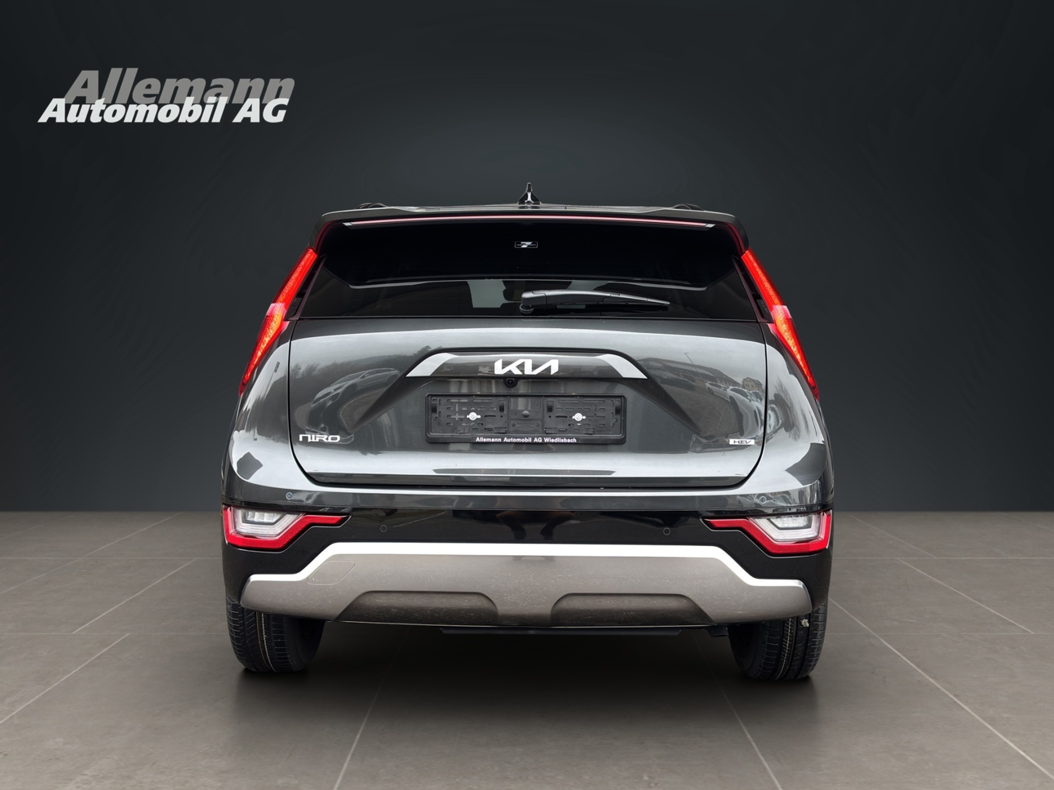 listing desktop thumbnail image 4