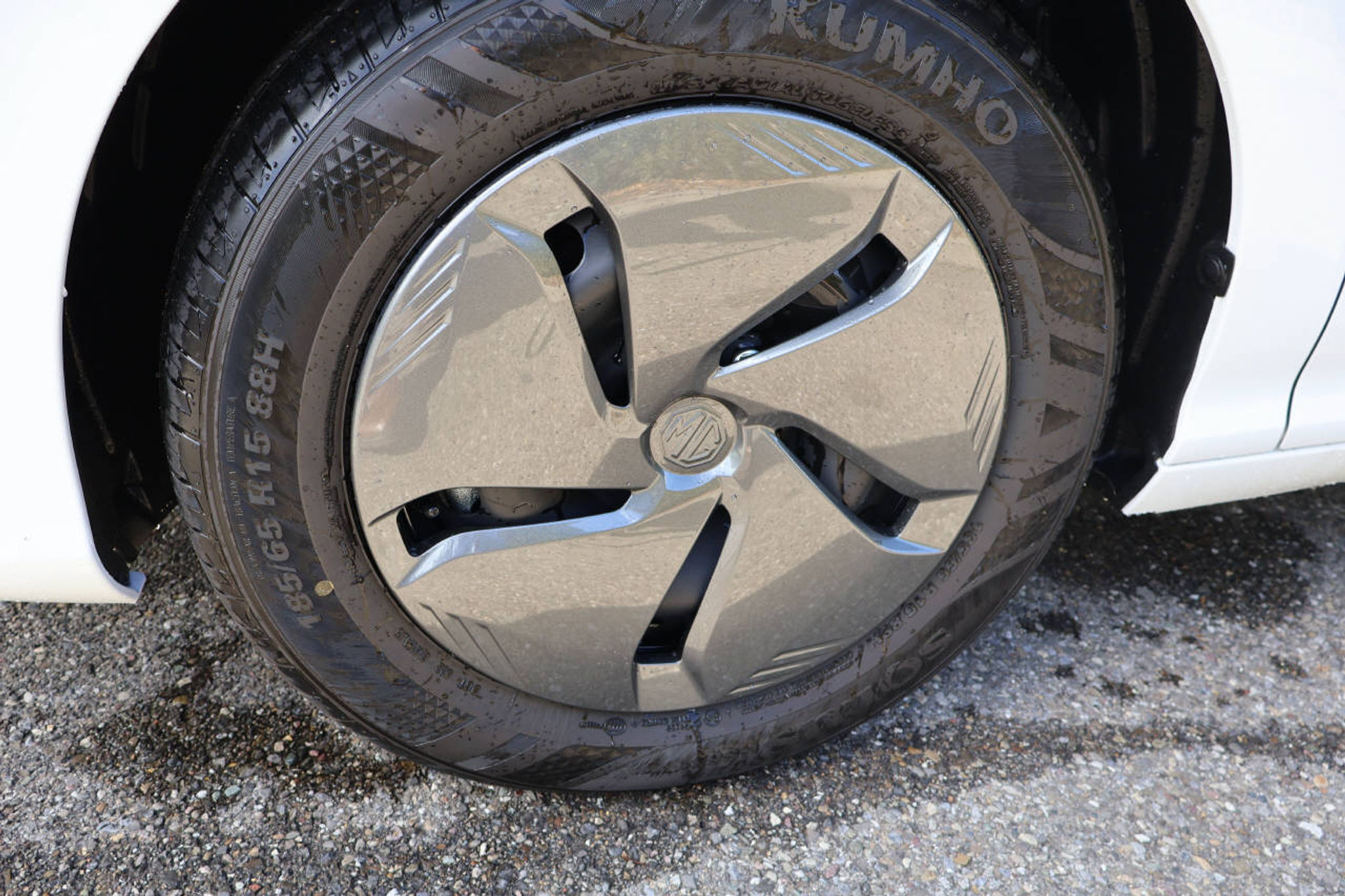 listing desktop thumbnail image 15