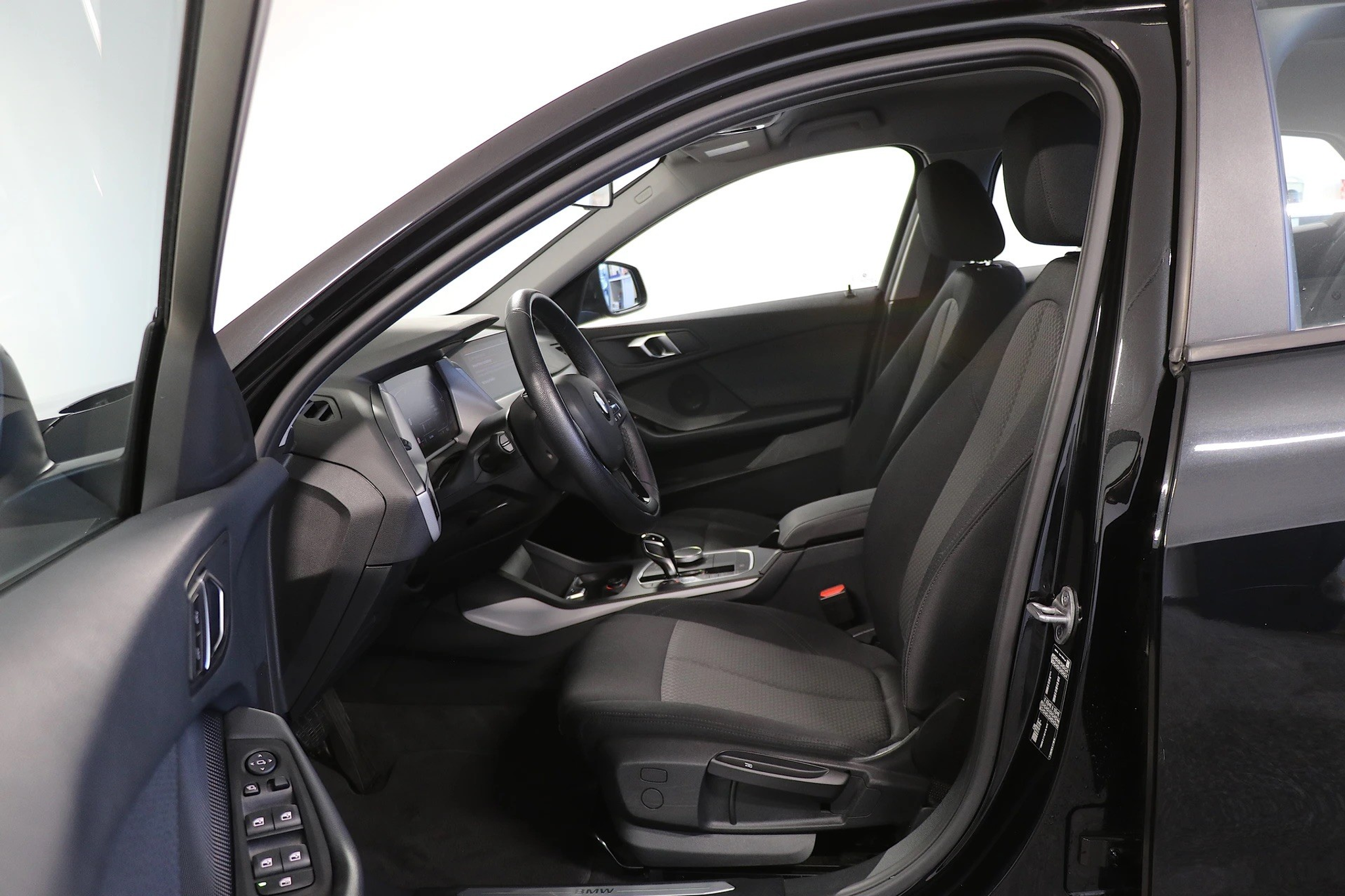 listing desktop thumbnail image 5