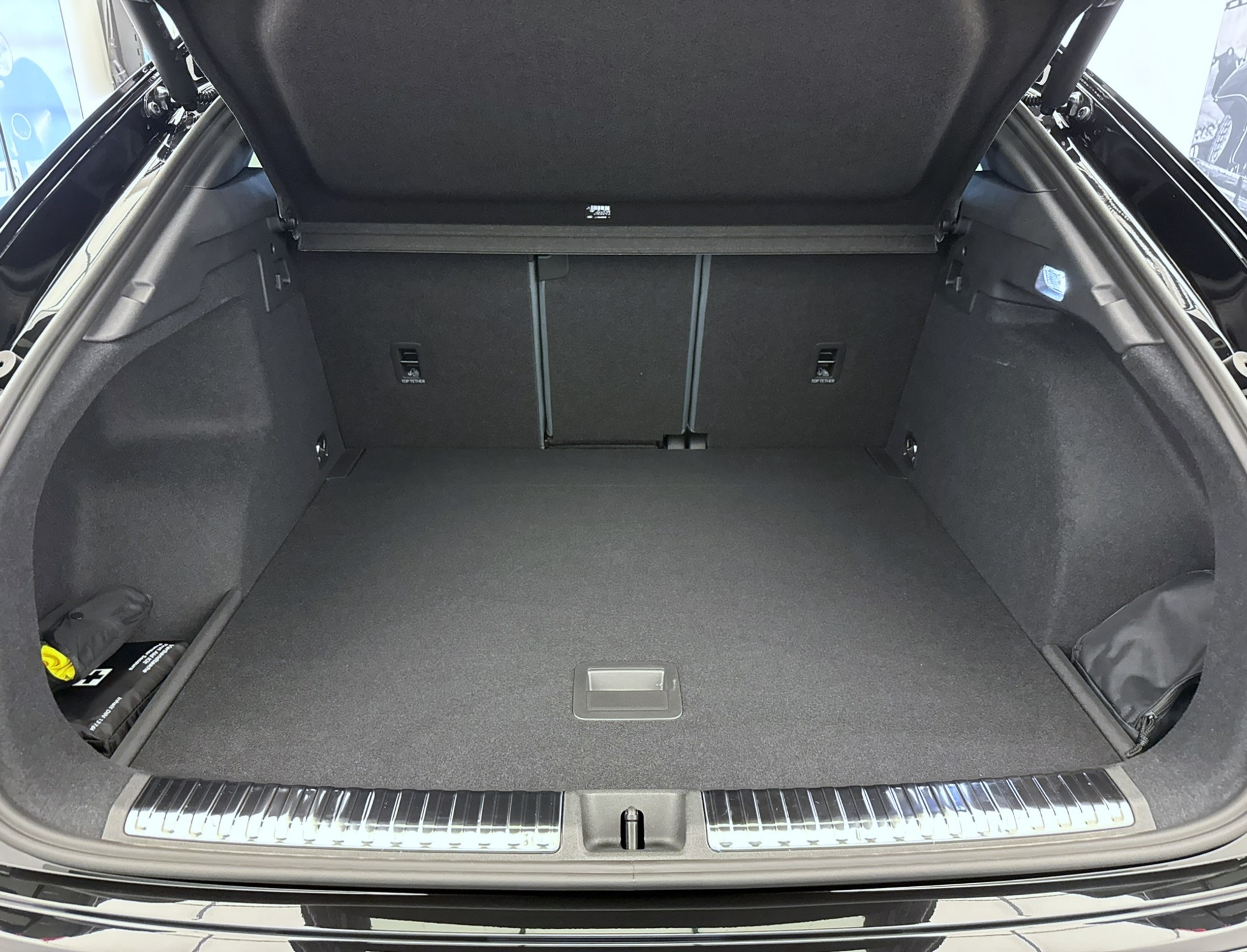 listing desktop thumbnail image 17